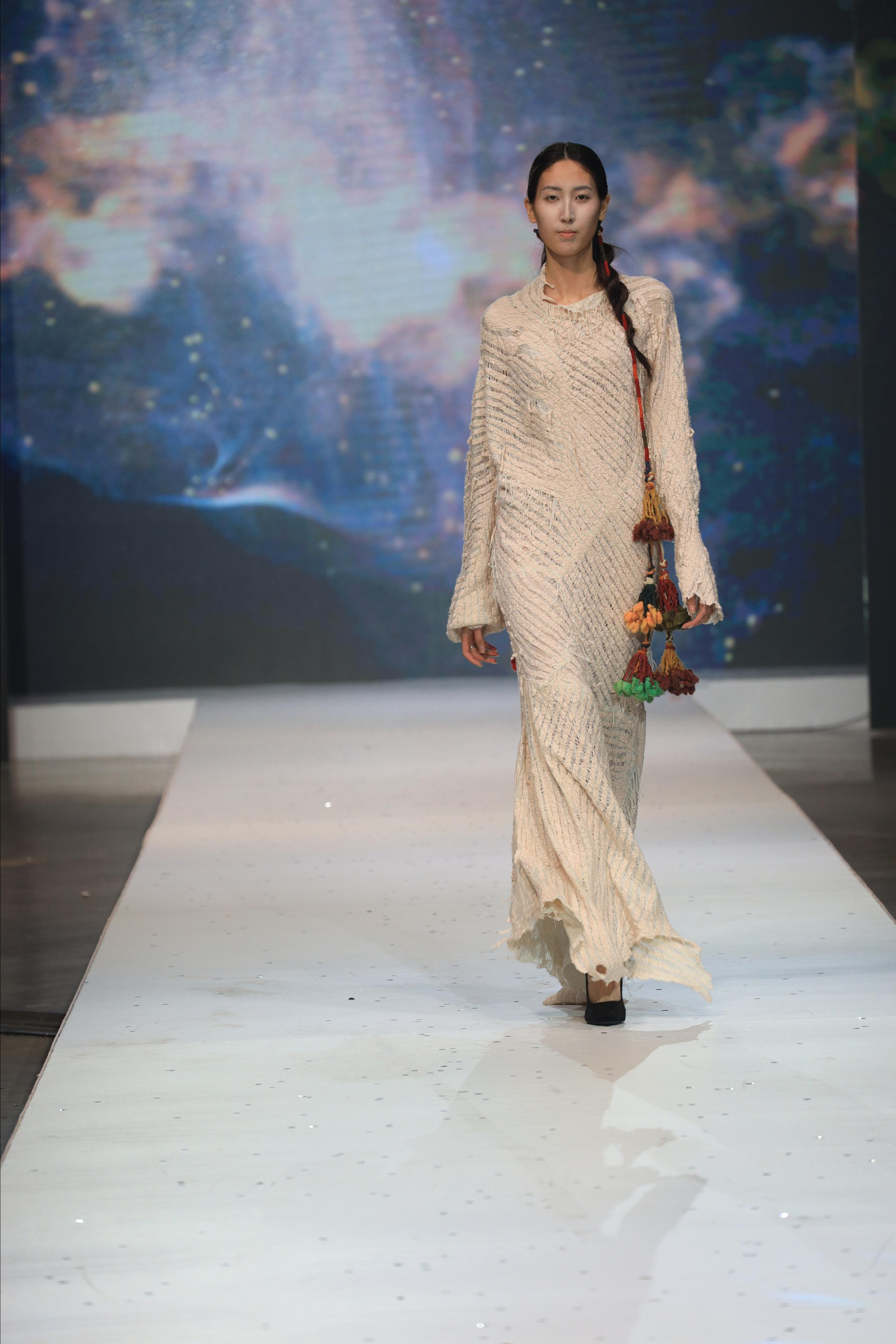 Eurasian Fashion Week 2022. Контент Фотограф в Алматы и мире Джантурина Динара