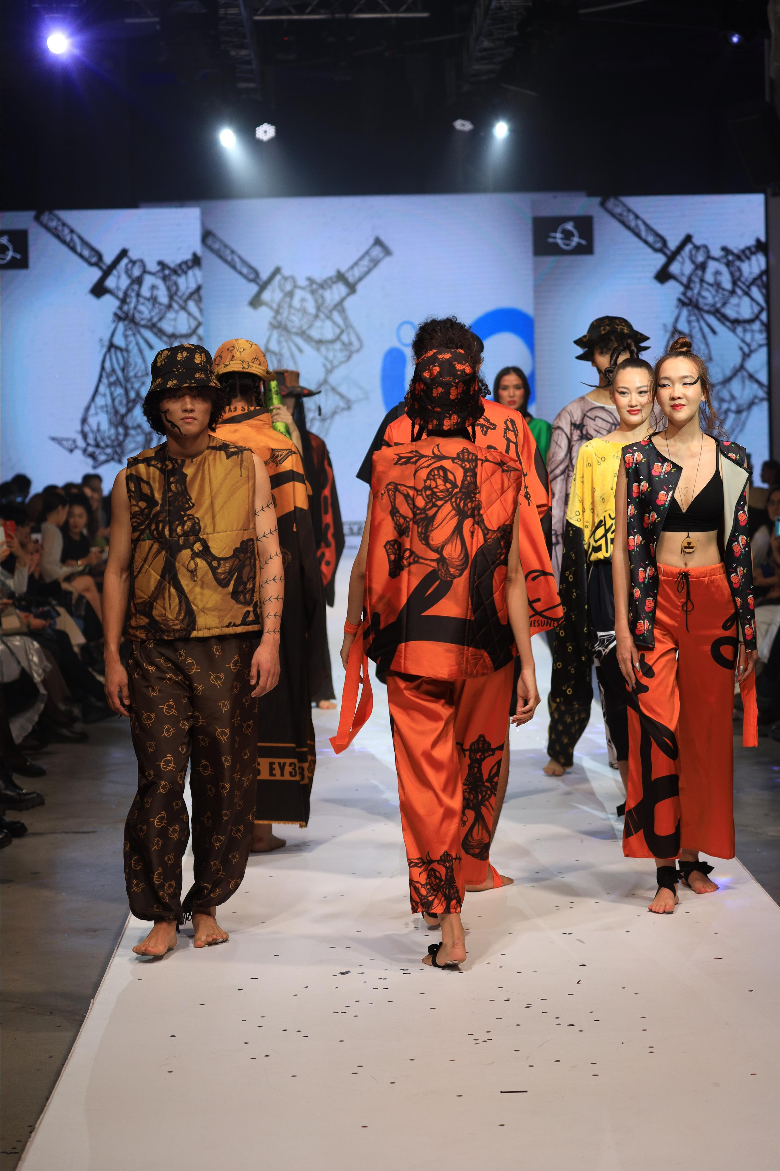 Eurasian Fashion Week 2022. Контент Фотограф в Алматы и мире Джантурина Динара