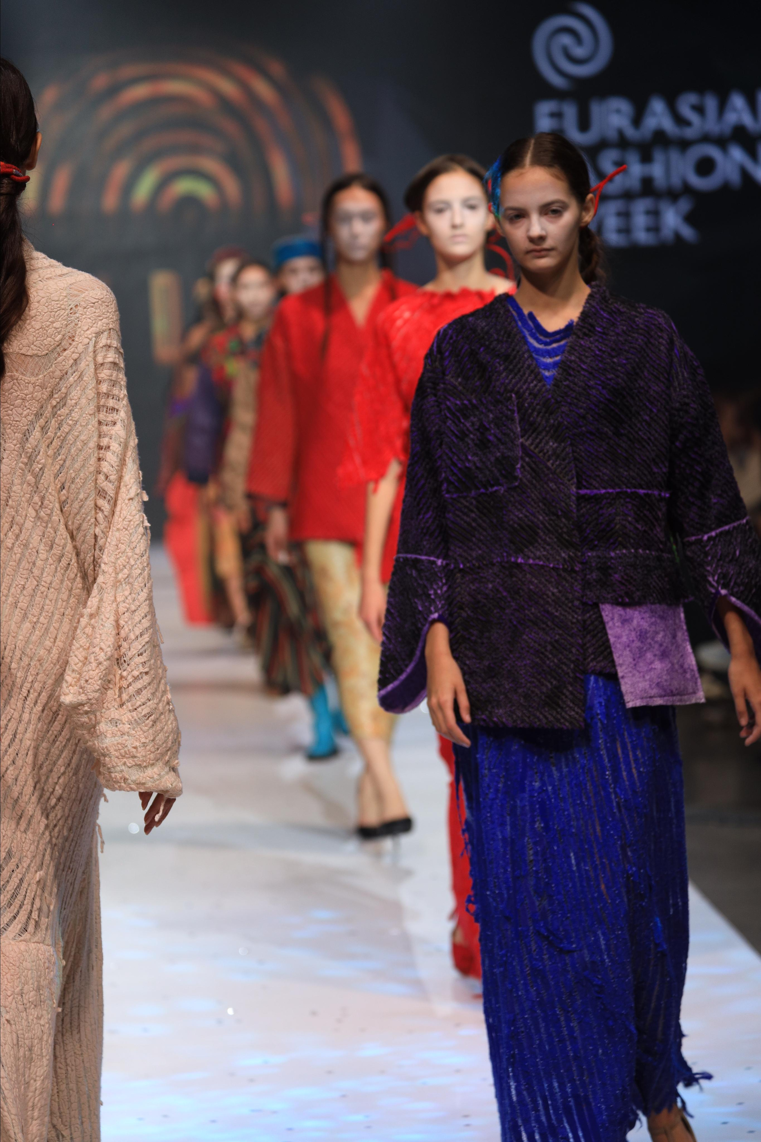 Eurasian Fashion Week 2022. Контент Фотограф в Алматы и мире Джантурина Динара
