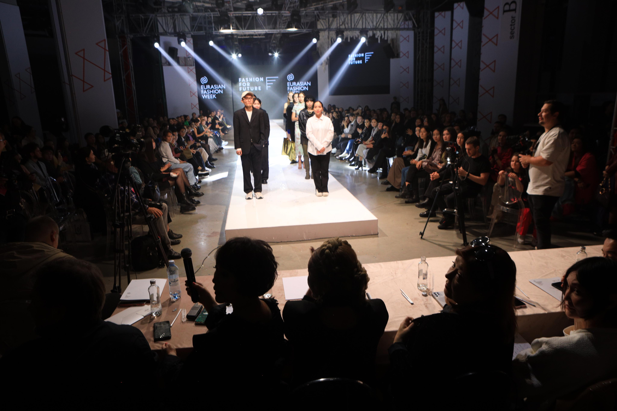 Eurasian Fashion Week 2022. Контент Фотограф в Алматы и мире Джантурина Динара