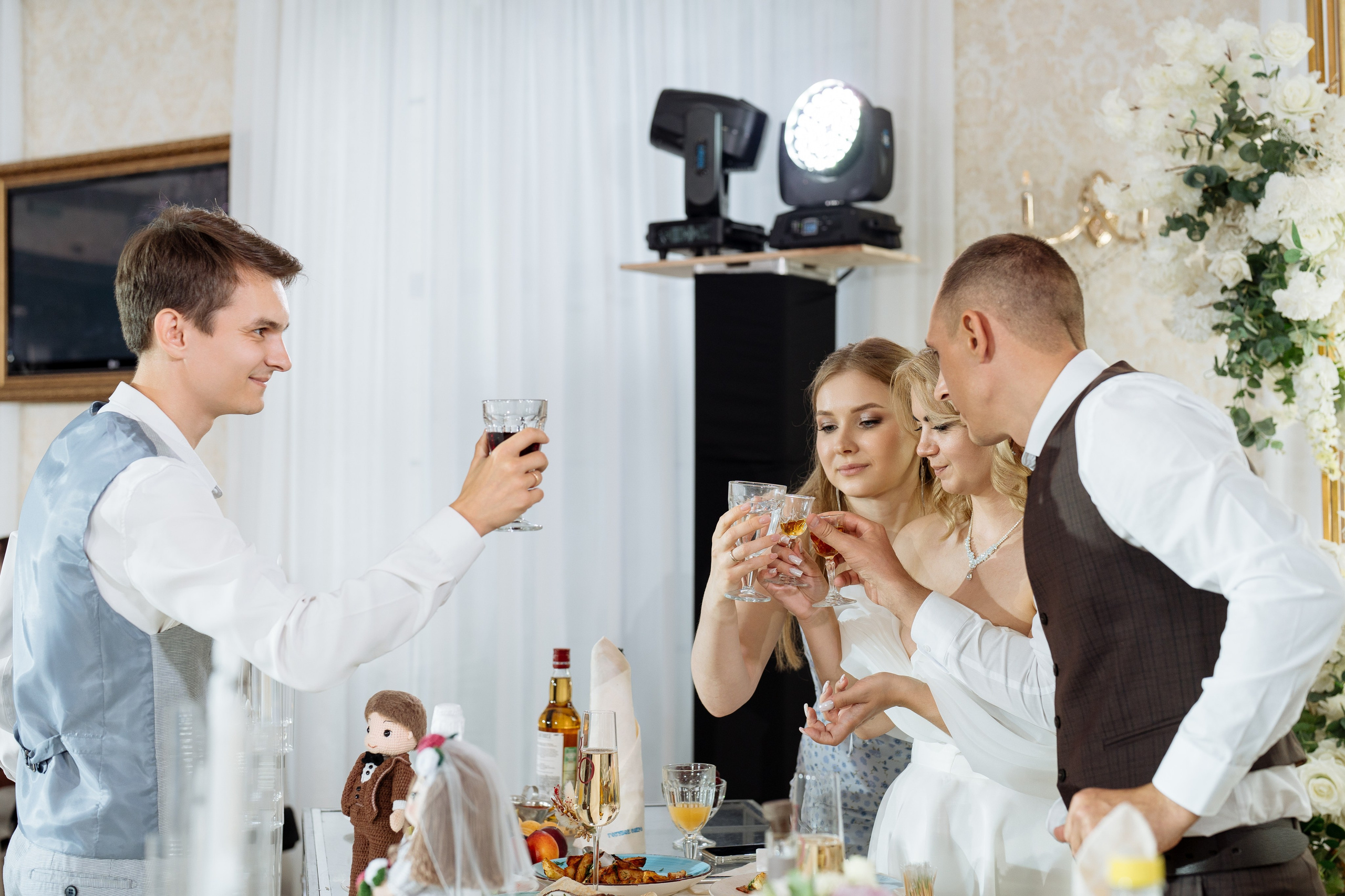 Виктор и Юлия