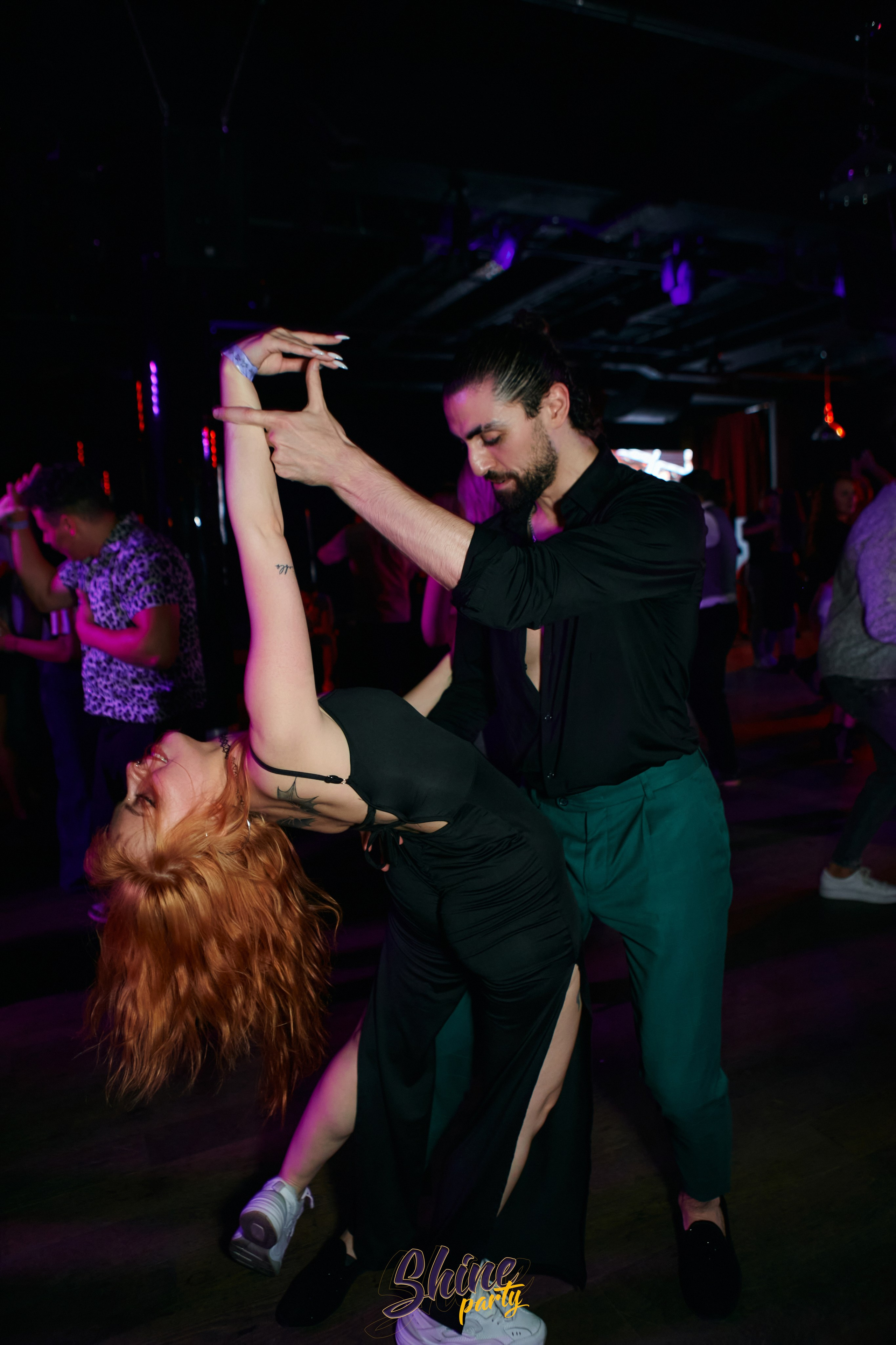 Shine party bachata. Свадебный фотограф