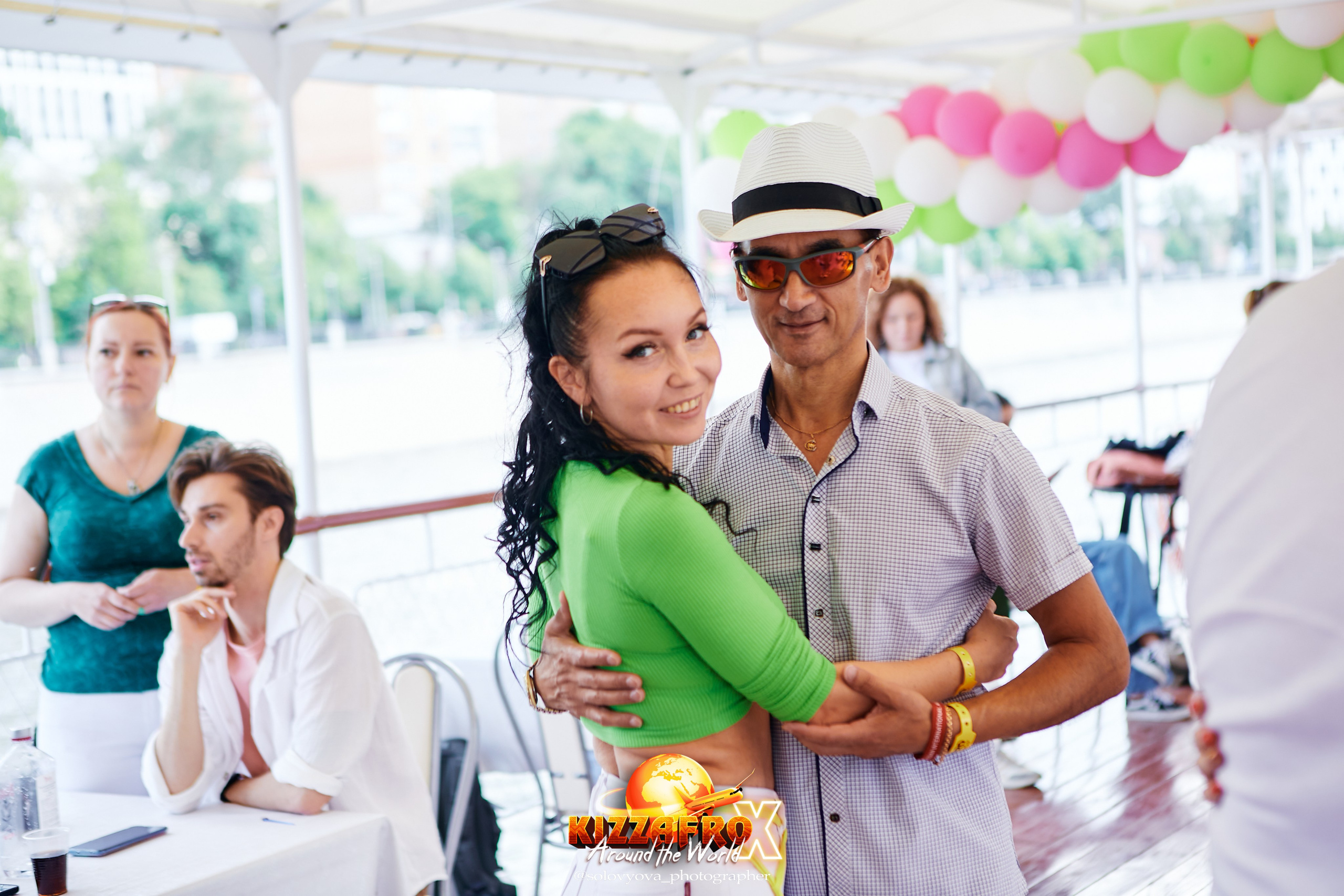 Boat party. Свадебный фотограф