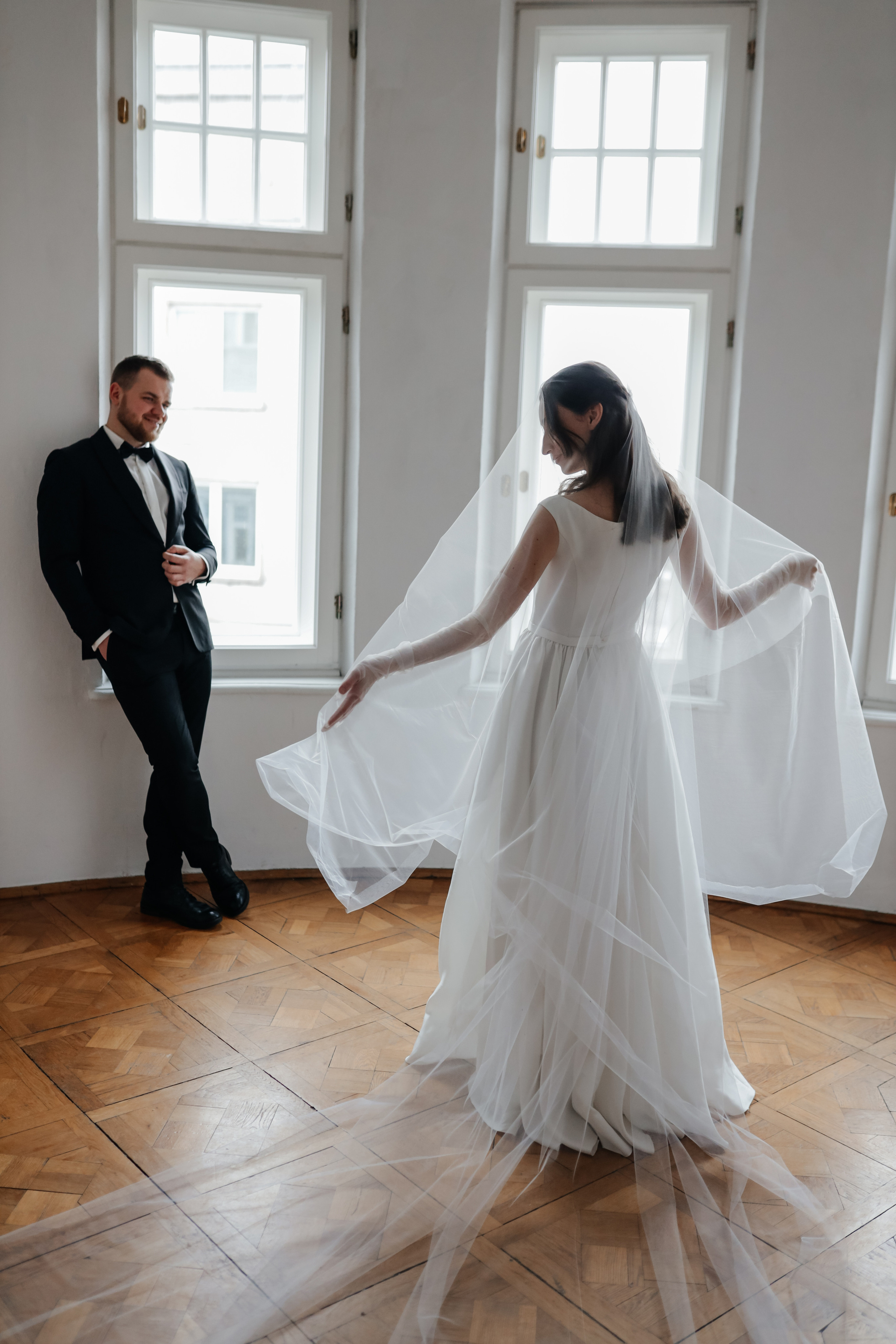 Нежность на кончиках пальцев. Свадебный и семейный фотограф в Варшаве