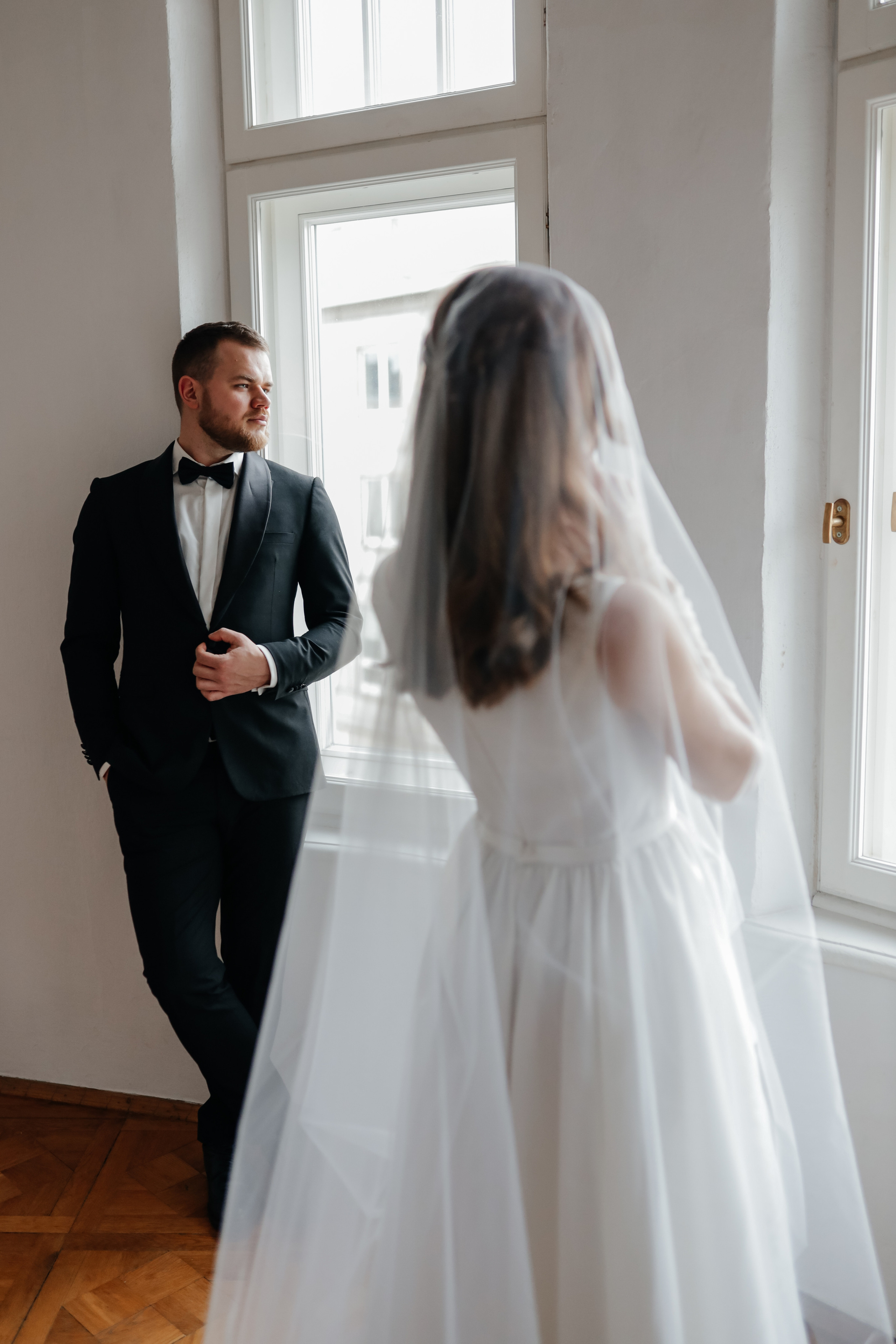 Нежность на кончиках пальцев. Свадебный и семейный фотограф в Варшаве