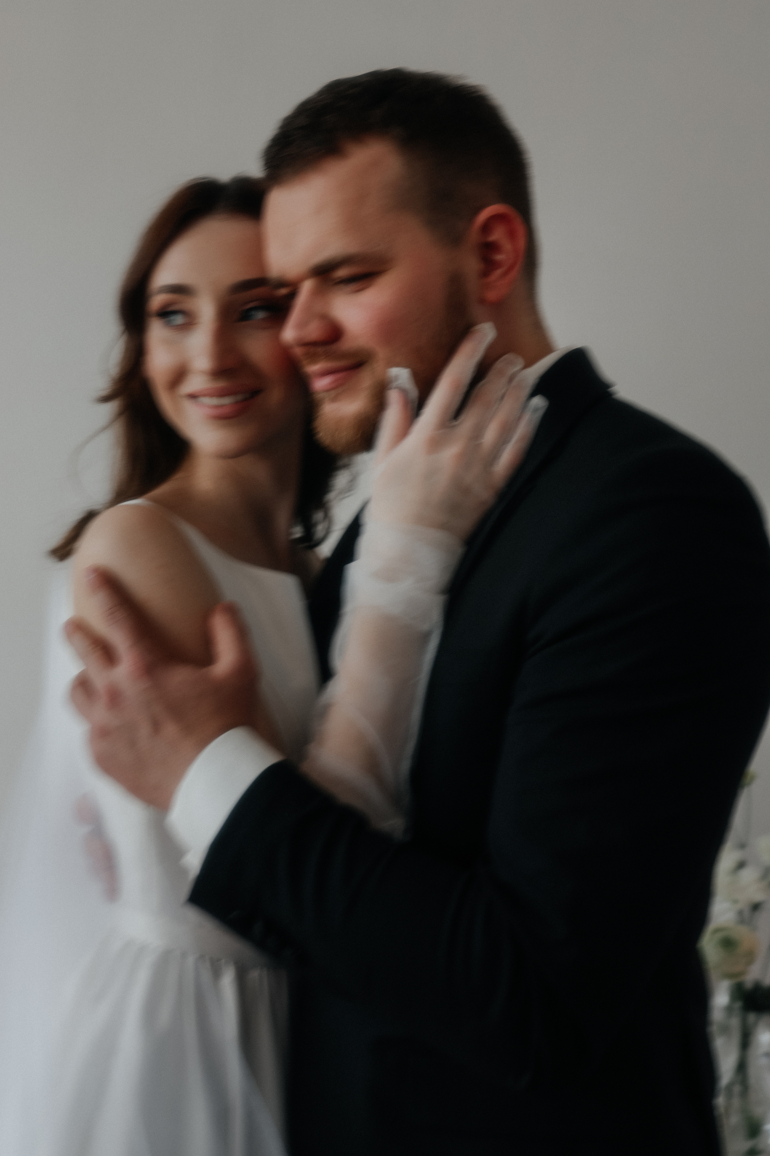 Нежность на кончиках пальцев. Свадебный и семейный фотограф в Варшаве