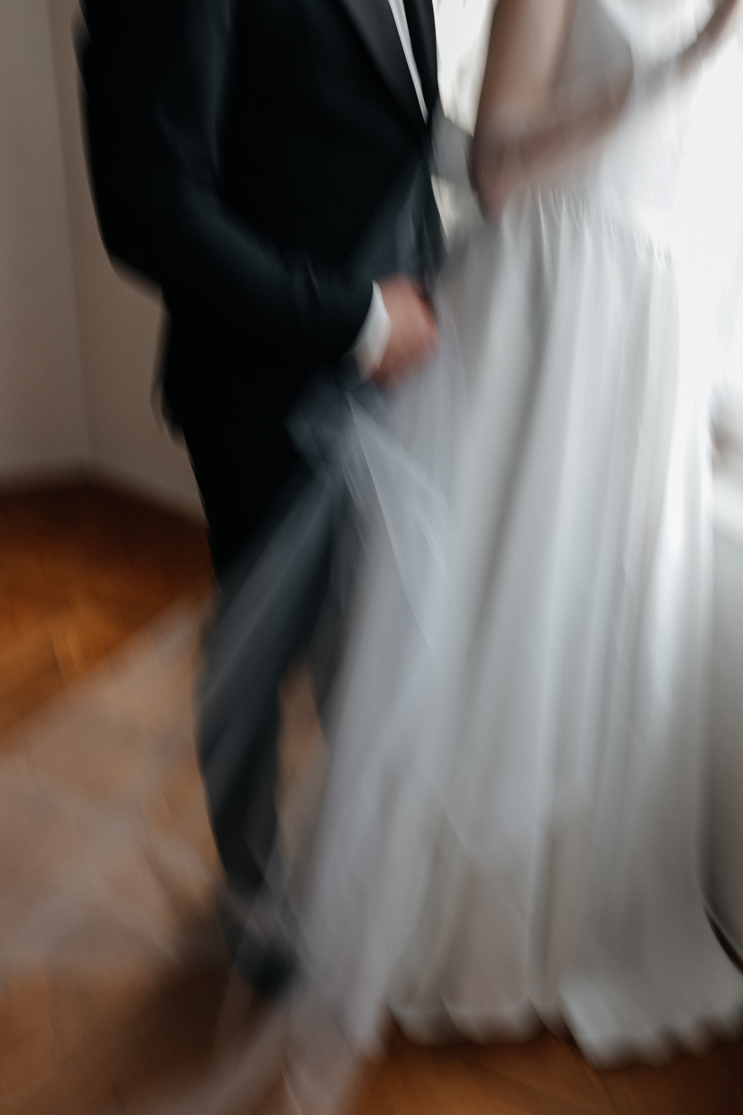 Нежность на кончиках пальцев. Свадебный и семейный фотограф в Варшаве