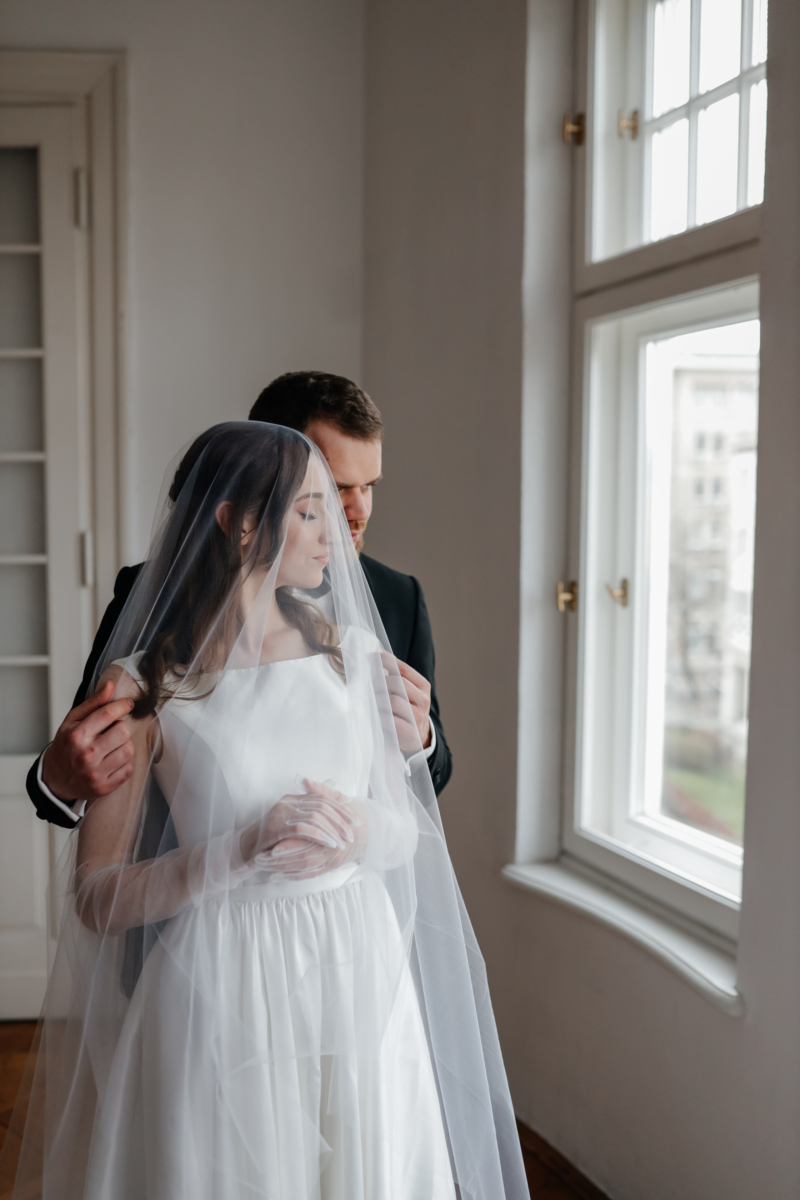 Нежность на кончиках пальцев. Свадебный и семейный фотограф в Варшаве