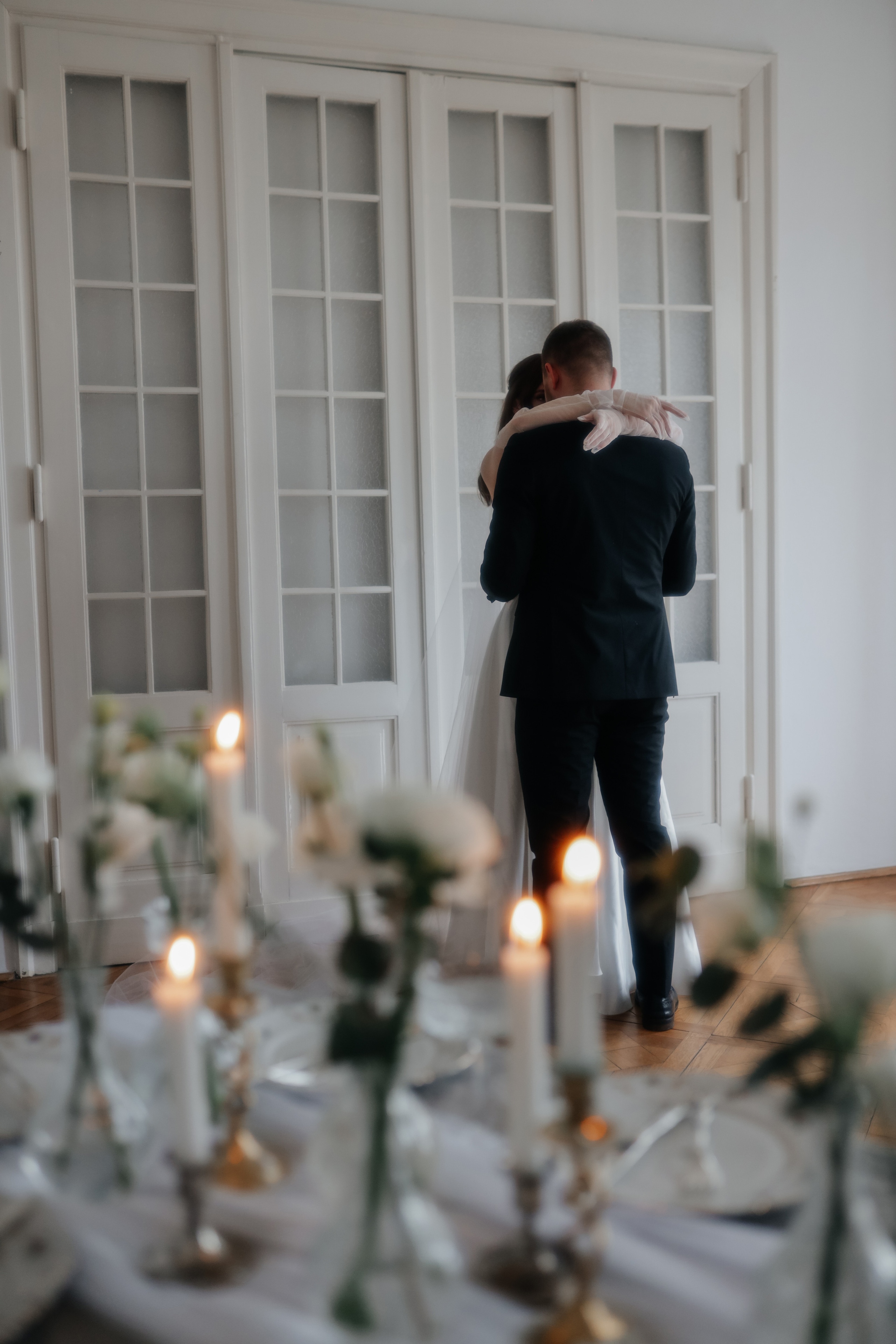 Нежность на кончиках пальцев. Свадебный и семейный фотограф в Варшаве