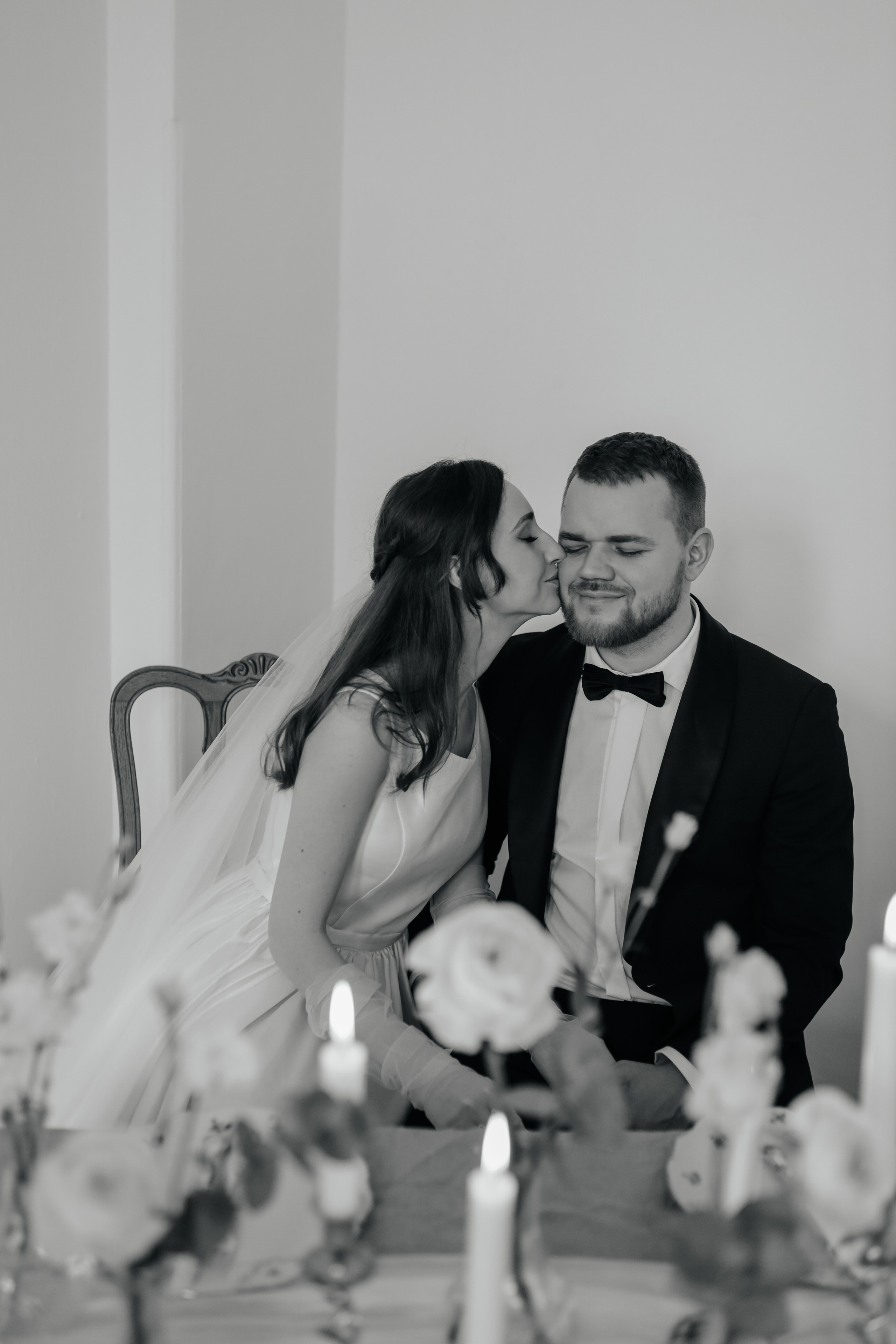 Нежность на кончиках пальцев. Свадебный и семейный фотограф в Варшаве