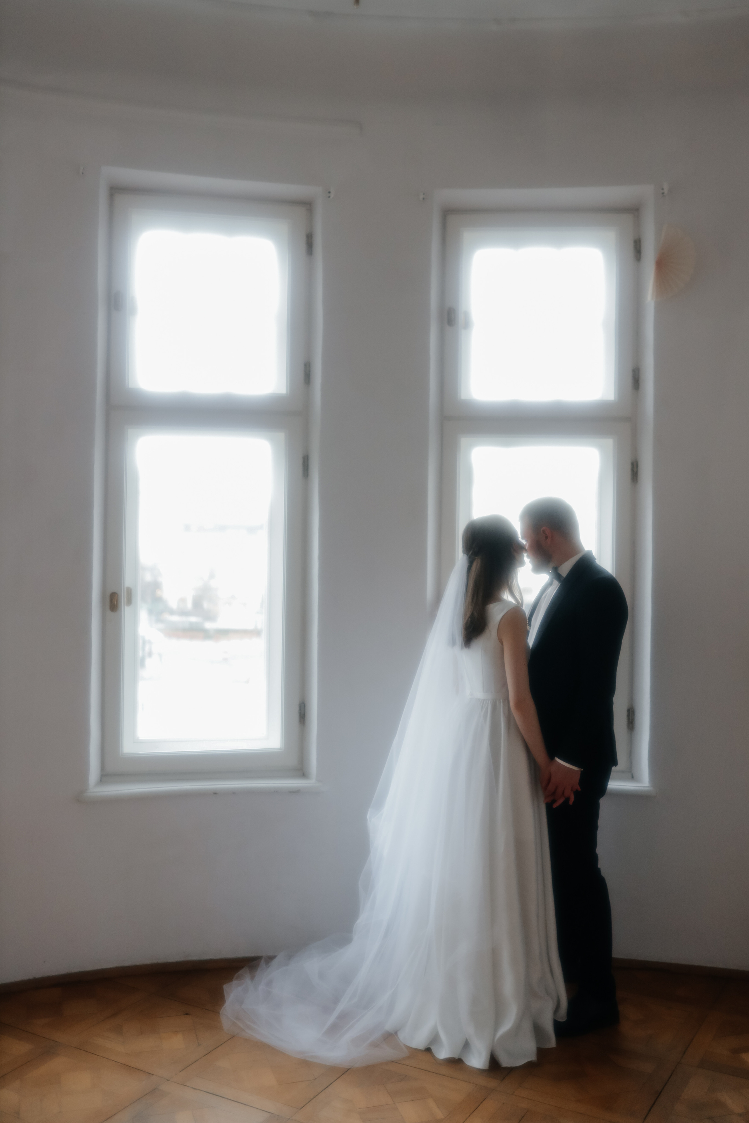 Нежность на кончиках пальцев. Свадебный и семейный фотограф в Варшаве