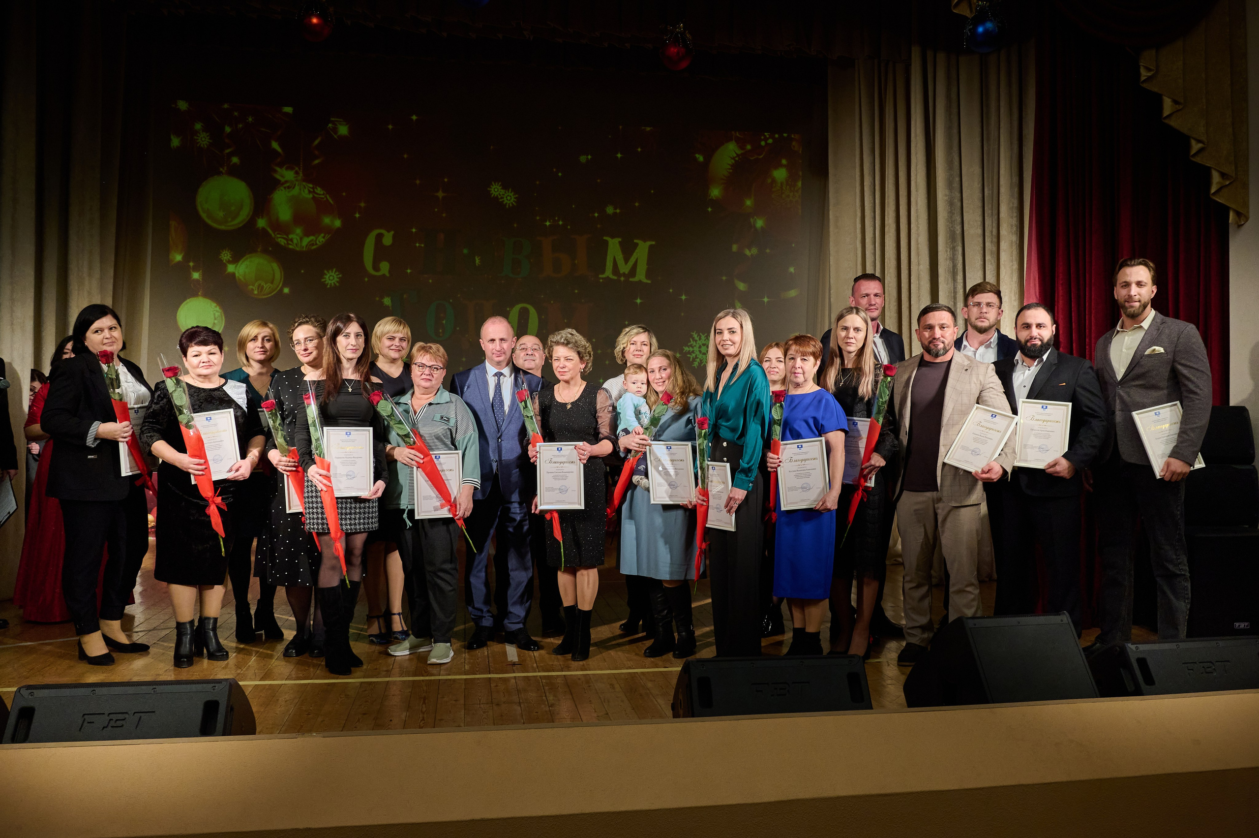 Новогодний концерт. Жизнь курорта Кабардинка в фотографиях