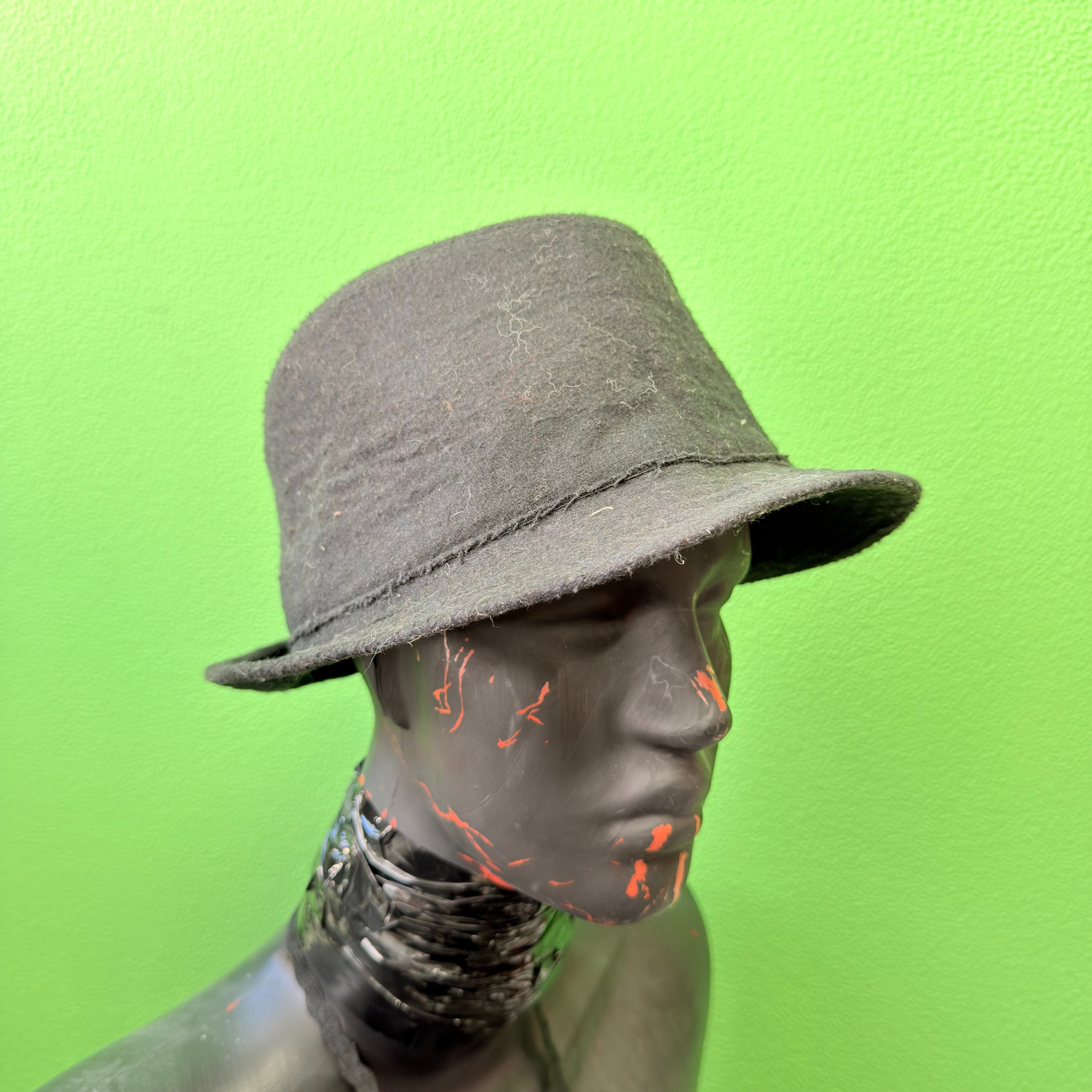 Головные уборы в аренду. Аренда костюмов, платьев и реквизита для фотосессий на Камчатке