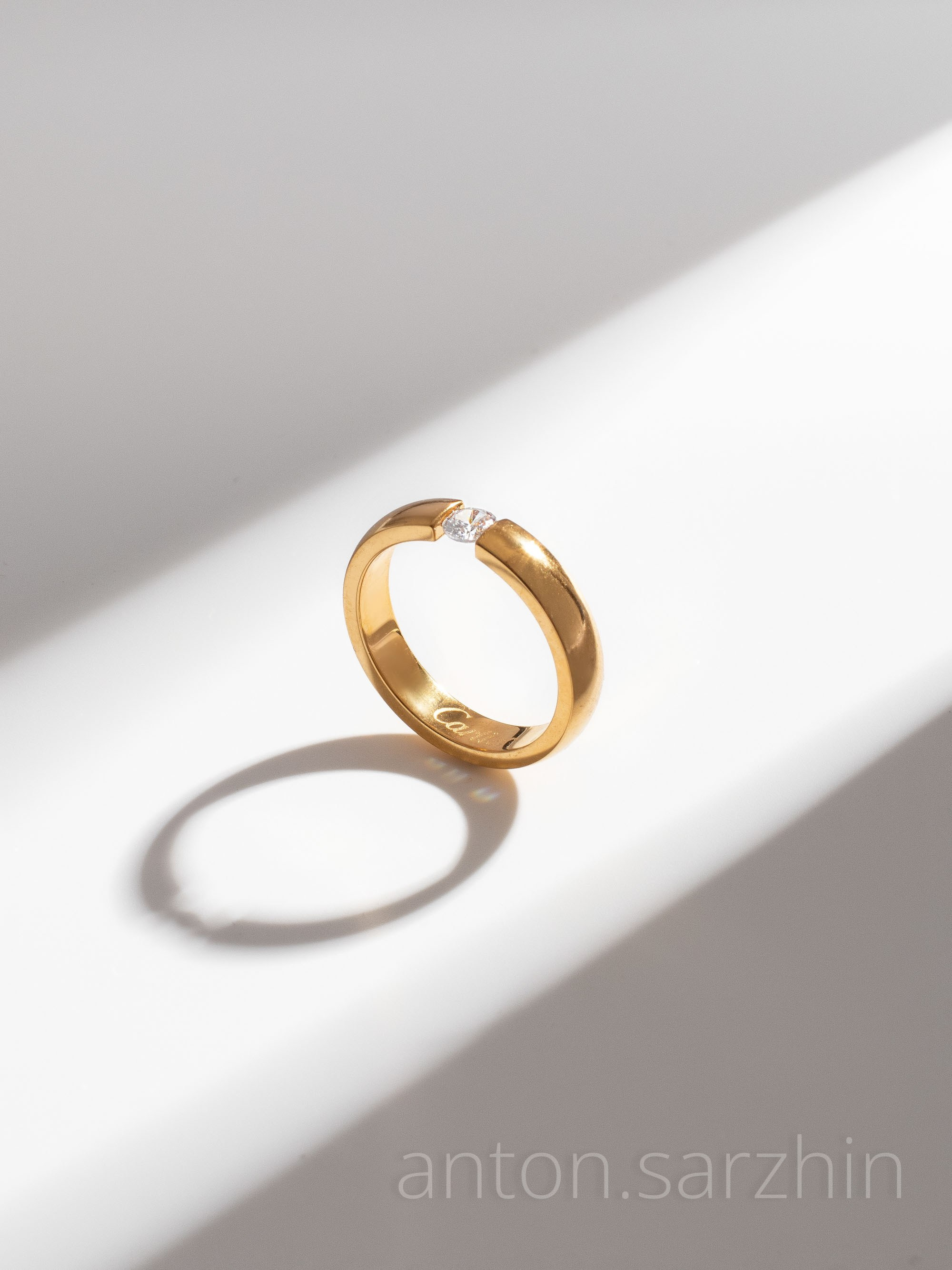 Предметные фотографии ювелирных изделий, украшений и бижутерии. Предметная фотосъемка в Москве предметный фотограф Саржин Антон