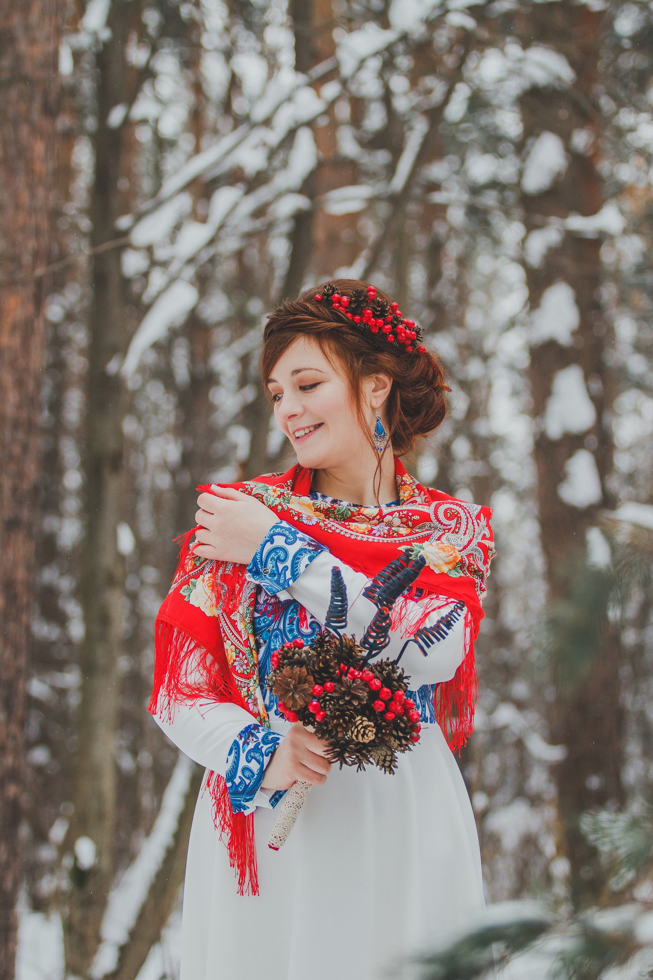 Свадебная фотосессия в русском стиле зимой. Семейный и детский фотограф в Москве Мария Быкова