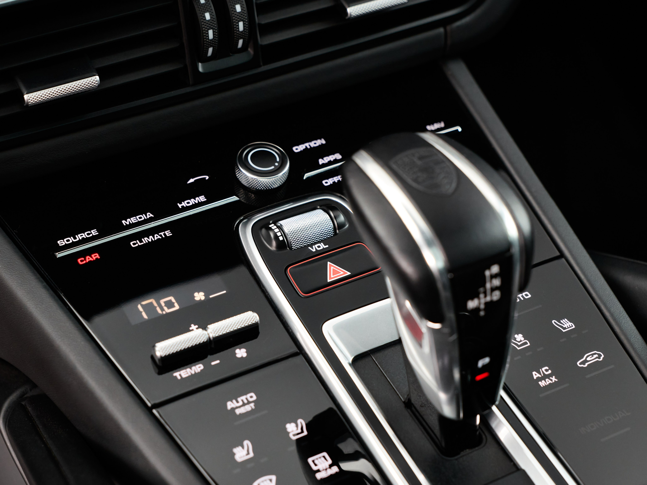 Porsche Cayenne. IDeAI studio