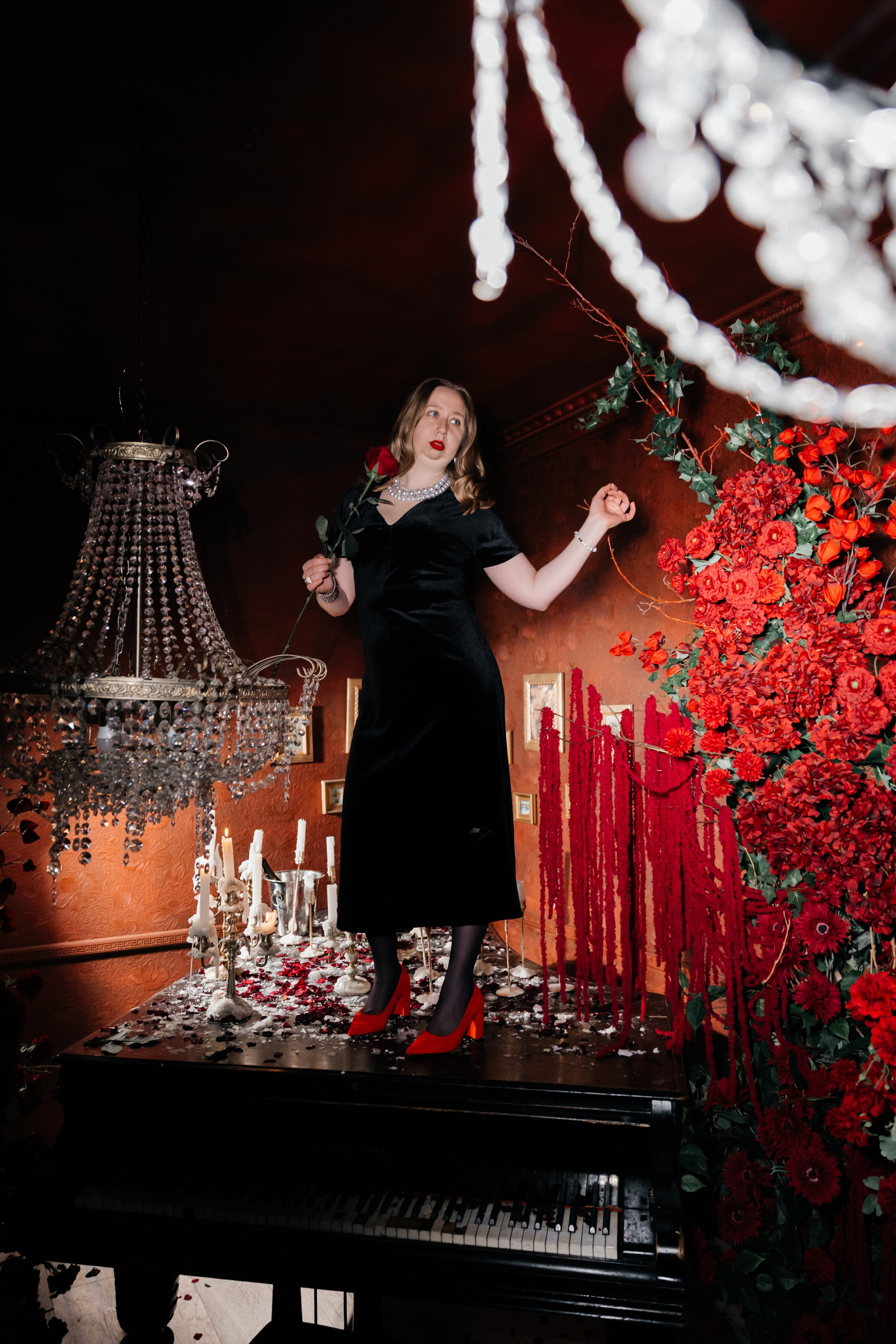 Рояль и цветы. Фотограф Крым, Севастополь