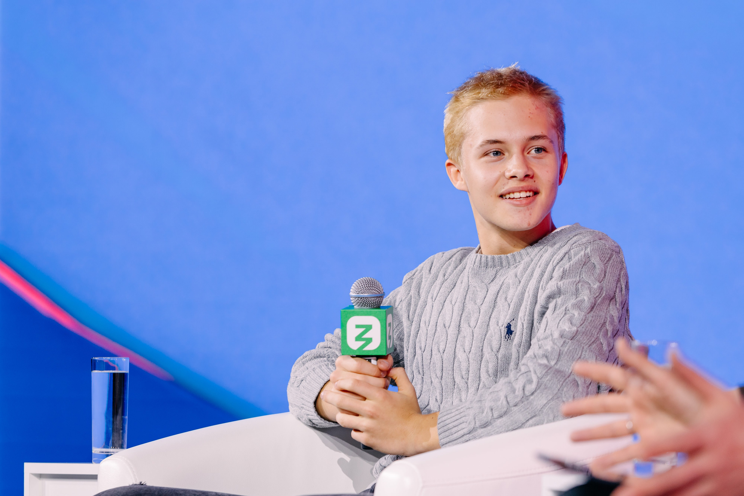 Всемирный фестиваль молодёжи 2024 в России. Репортажный фотограф в Москве, Сочи и Санкт-Петербурге