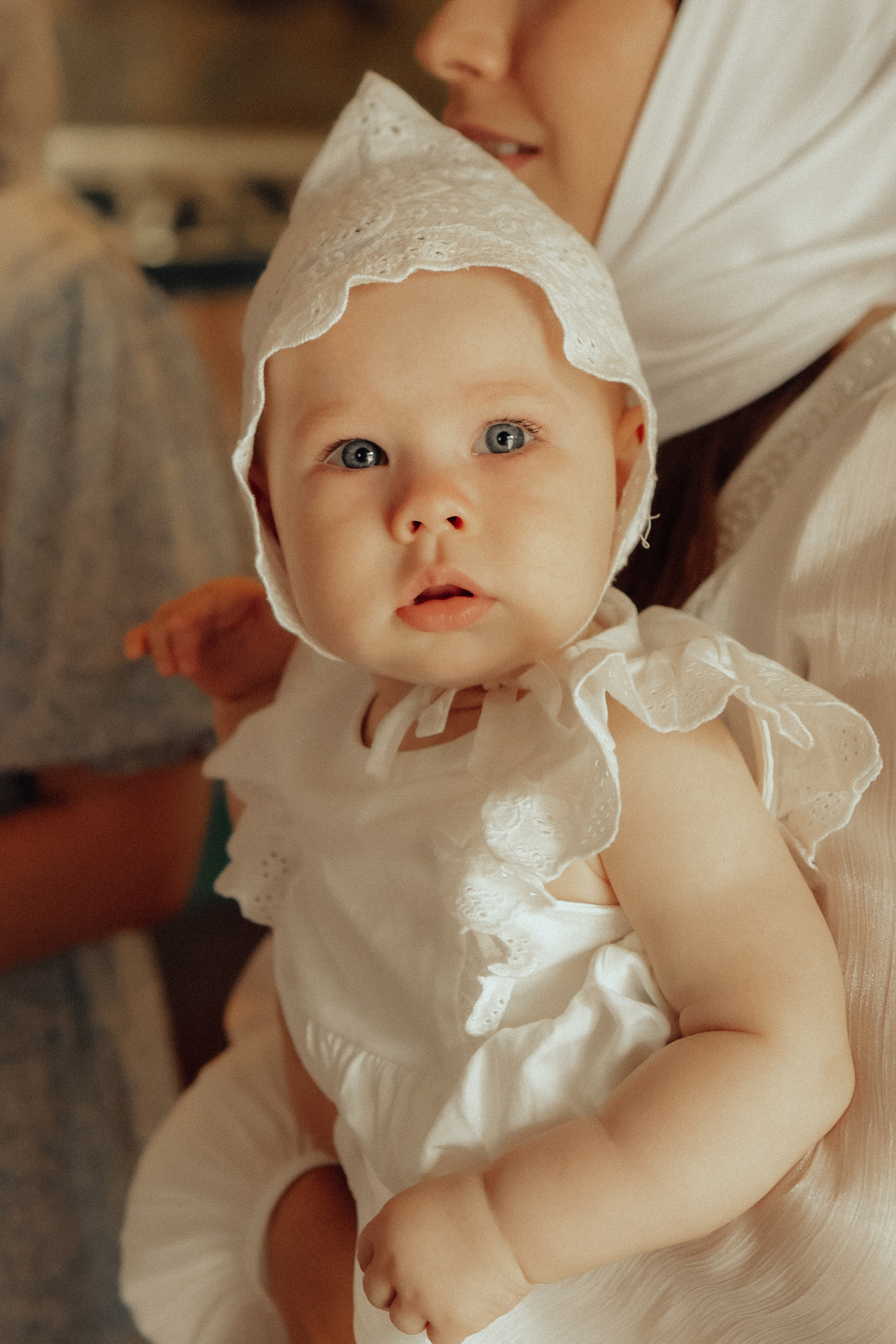 Фотосессия крещения, видеосъемка крещения в Нижнем Новгороде. Фотограф и видеограф Елена Лисина