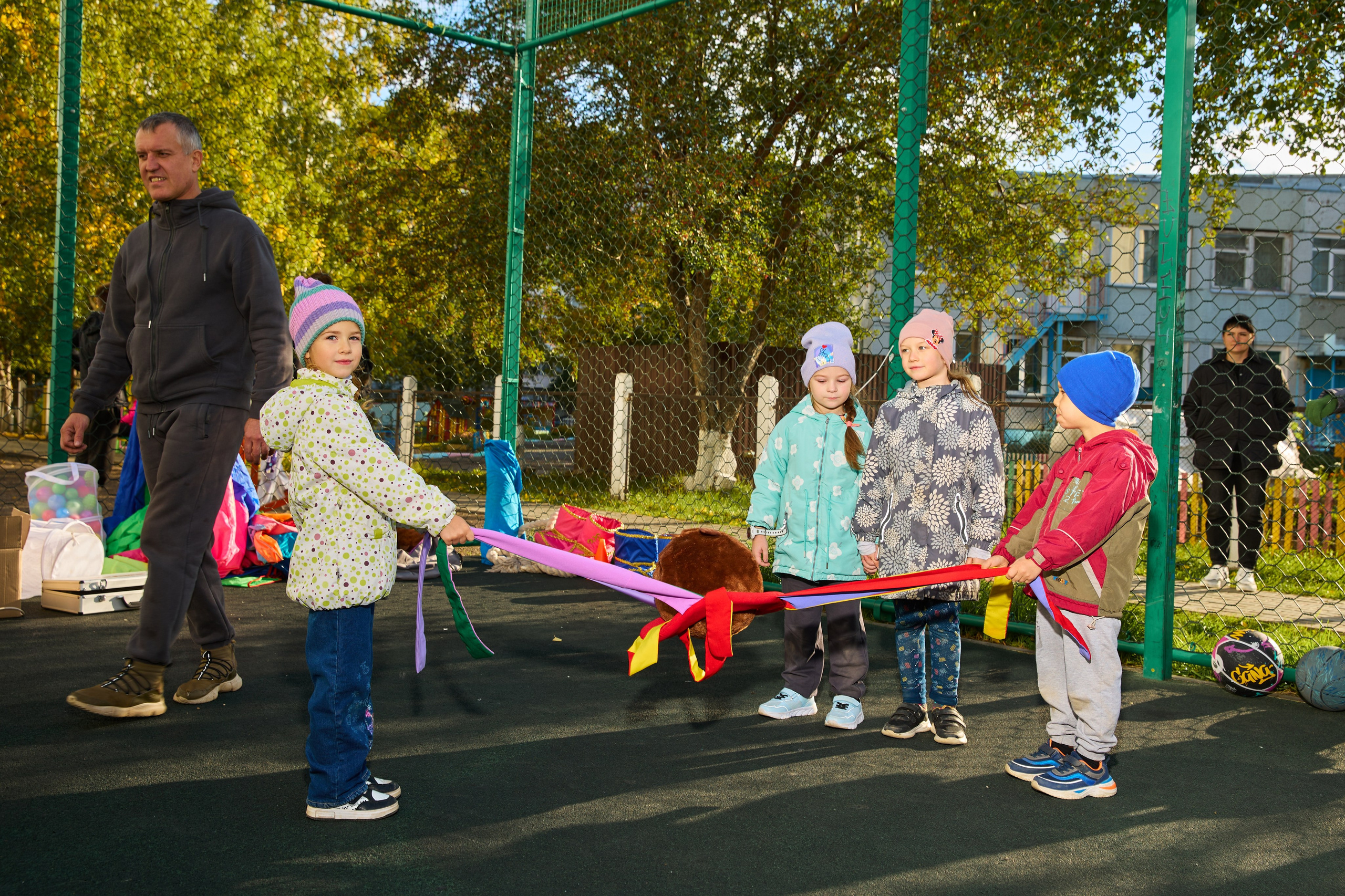 Лето закончилось, но праздник продолжается. День двора