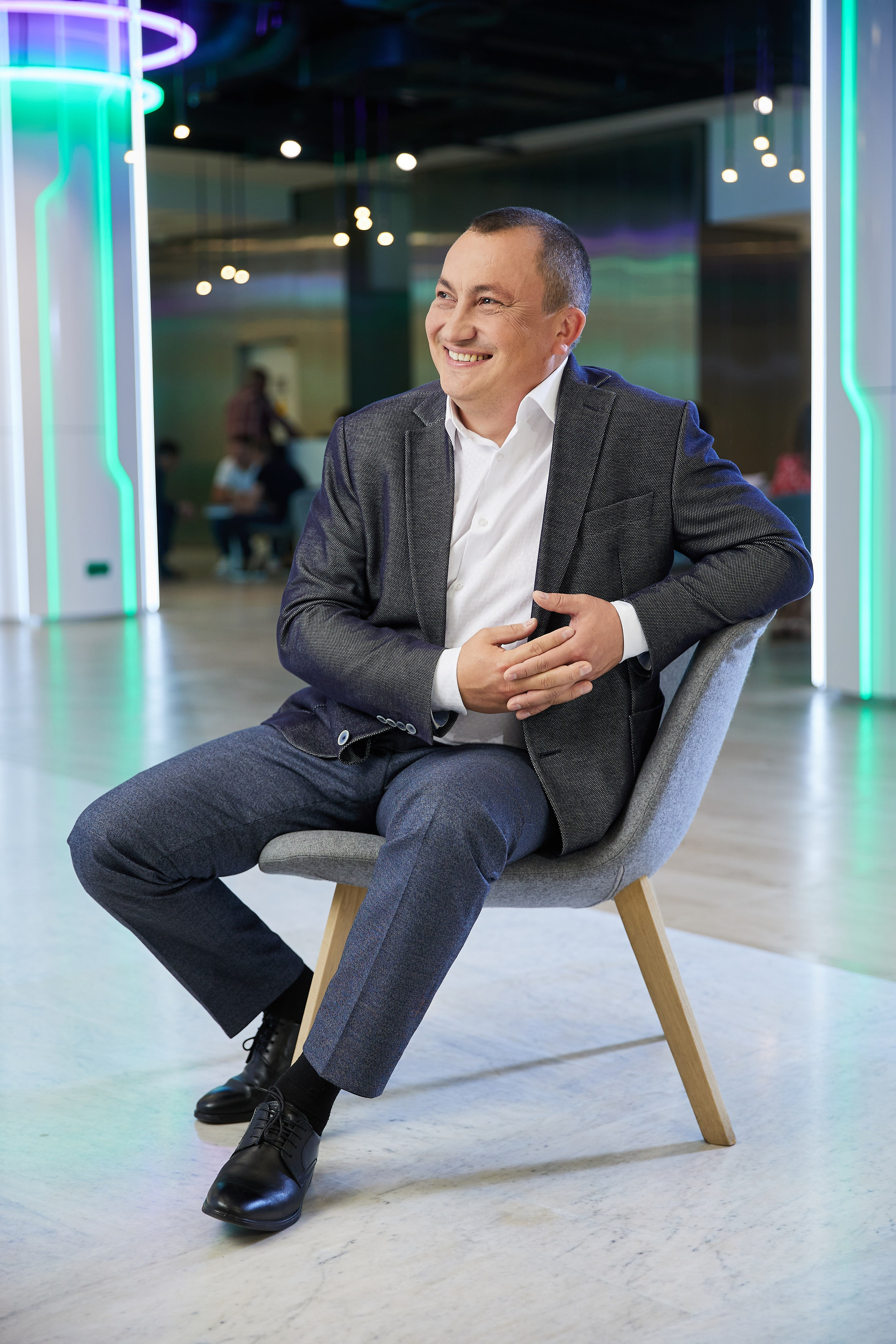 Деловая фотосессия руководителя Мегафона для корпоративного сайта и внутренних материалов