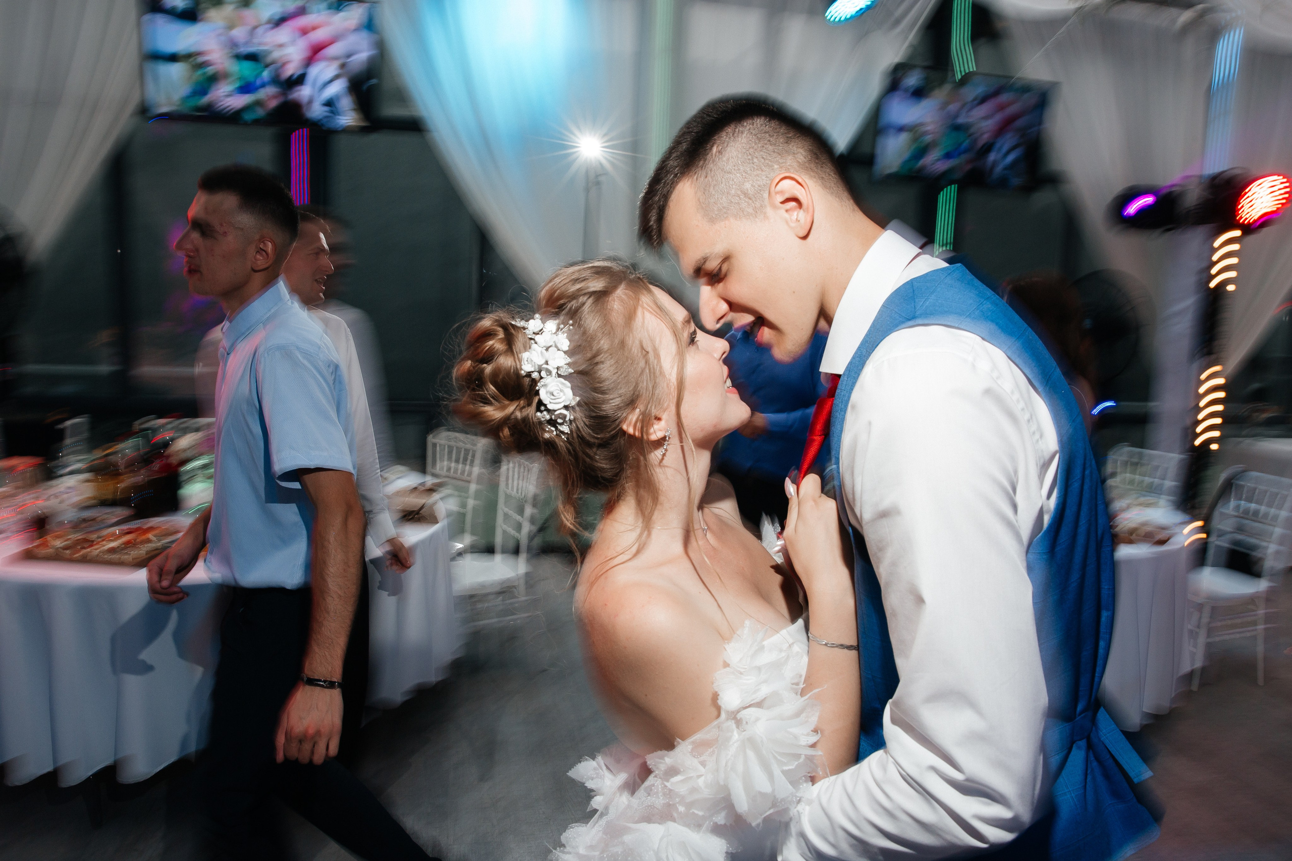 А&А — фотосессия на стадионе. Свадебный фотограф в Оренбурге Илья Володьков