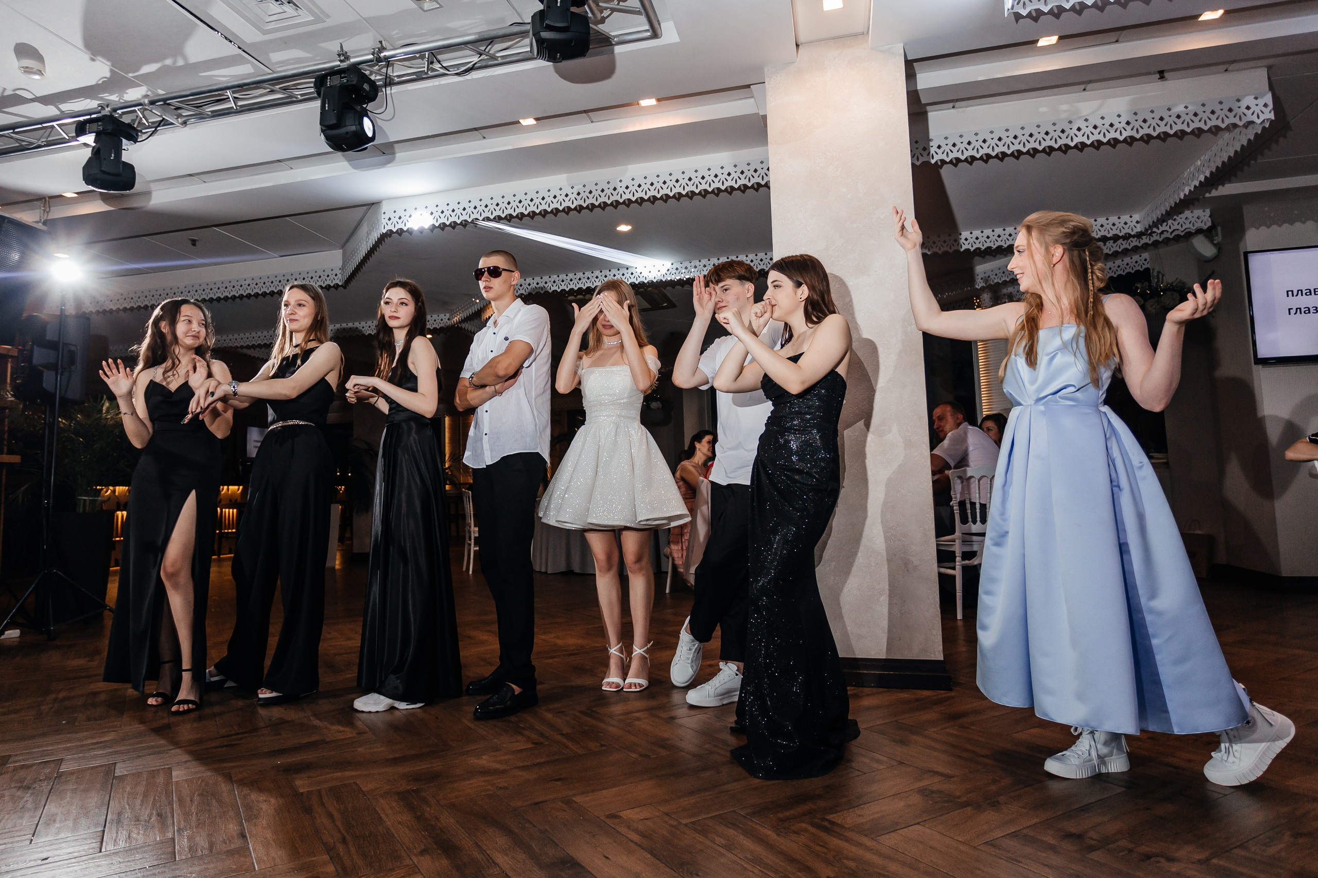 Выпускной 11 «А». Школа № 42. Свадебный фотограф в Краснодаре Николай Крауз