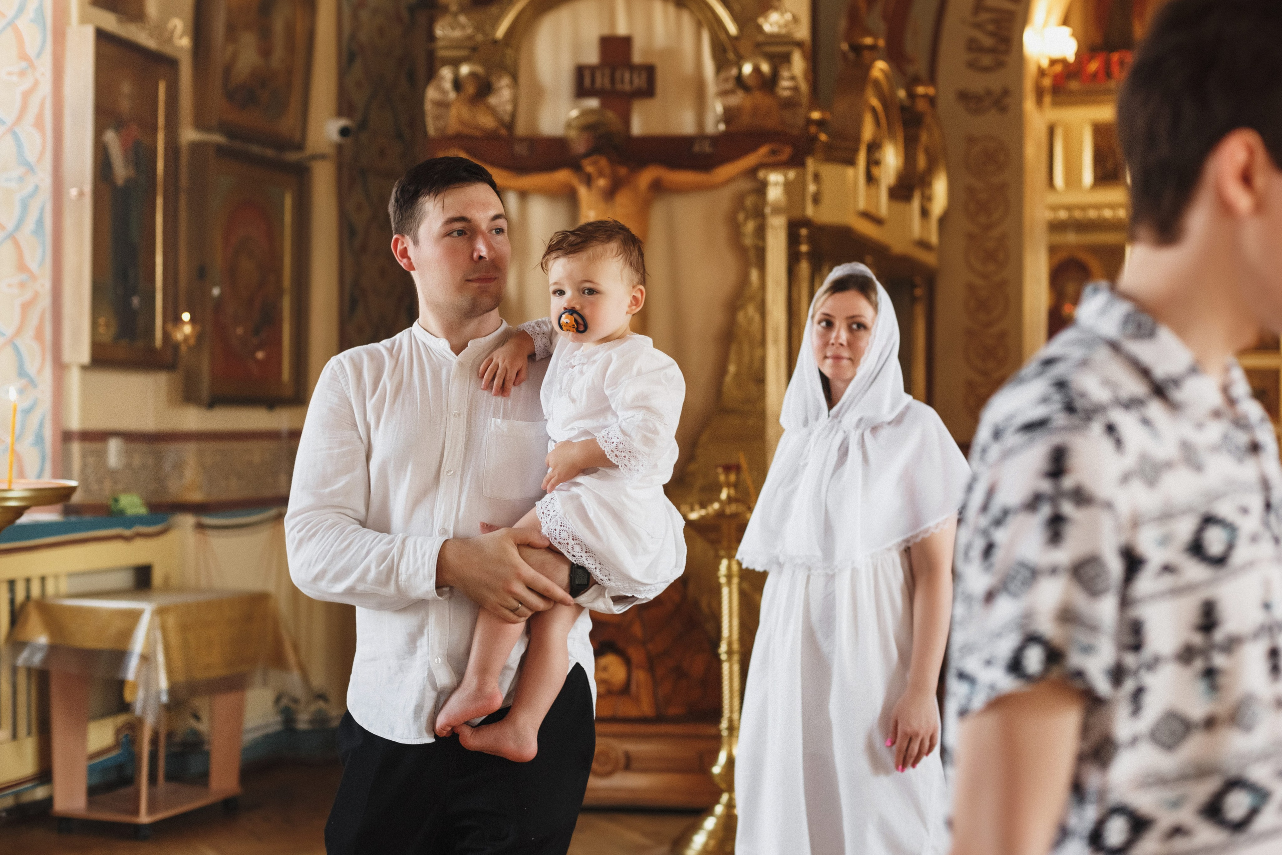 Фотосъёмка крещения Ильи в Никольской церкви Таганрога. Свадебный и семейный фотограф в Таганроге Бакарюк Антон