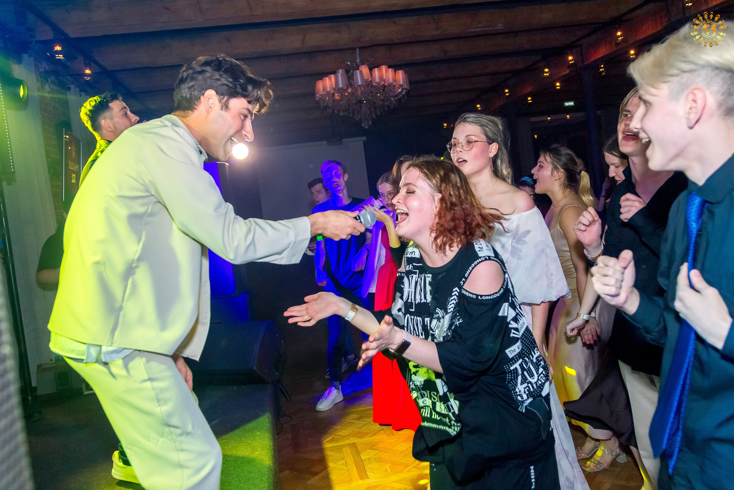 Выпускной 2023 (11-е классы) клуб «Джаггер», Москва. Репортажная съемка в Москве и области. Анималистика