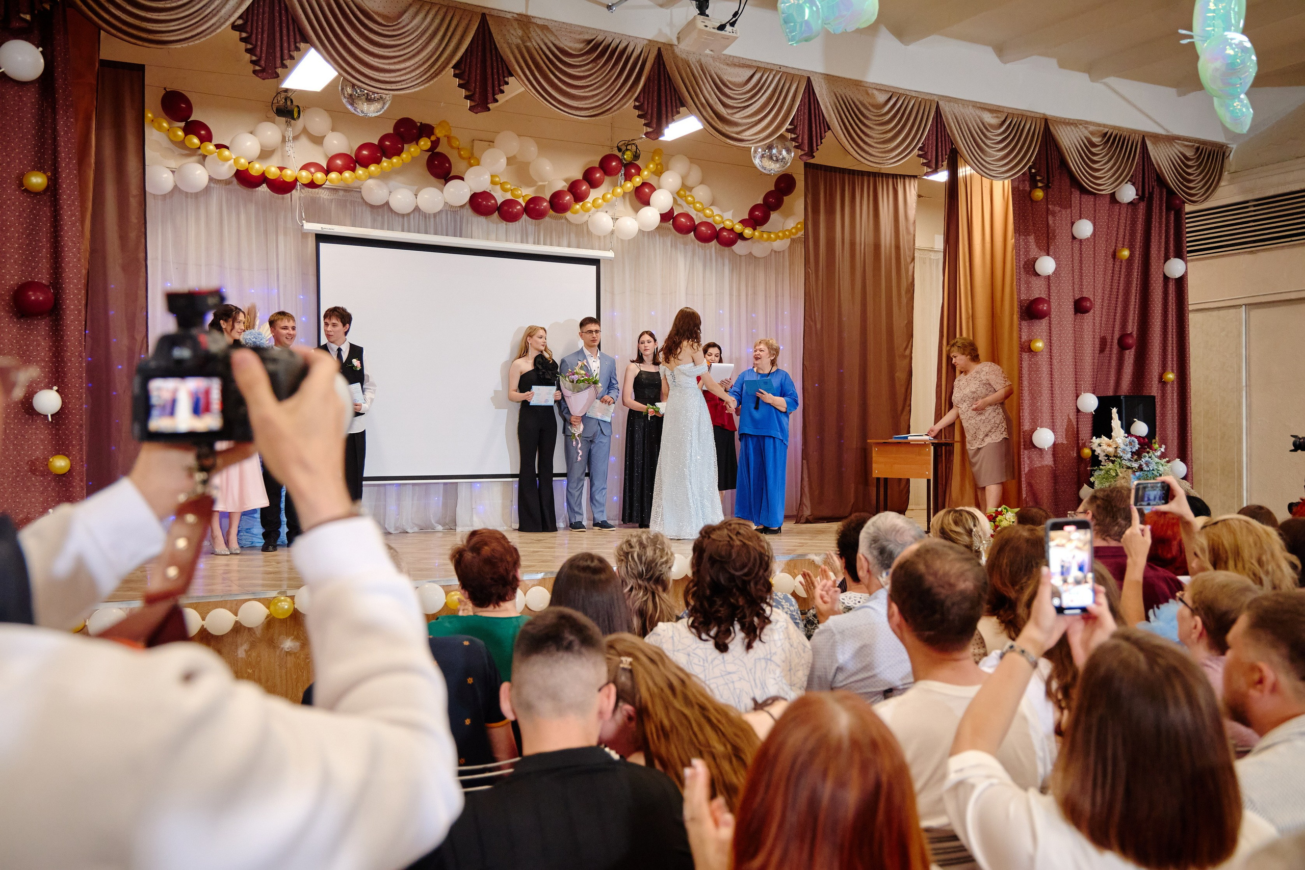 Выпускной 35 Сош. Фотограф Выпускные альбомы Таганрог Сергей Коробченко