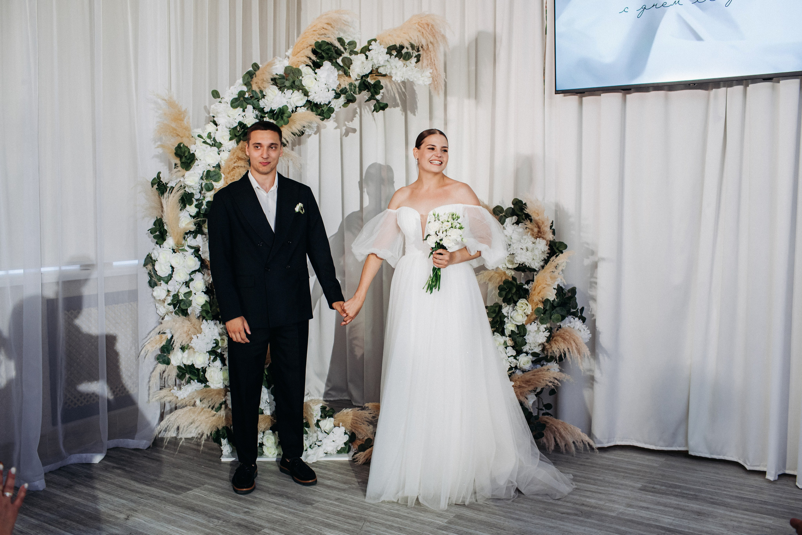 Vlad & Nadya (Saint-Petersburg, Russia). Destination wedding photographer Peter Letu