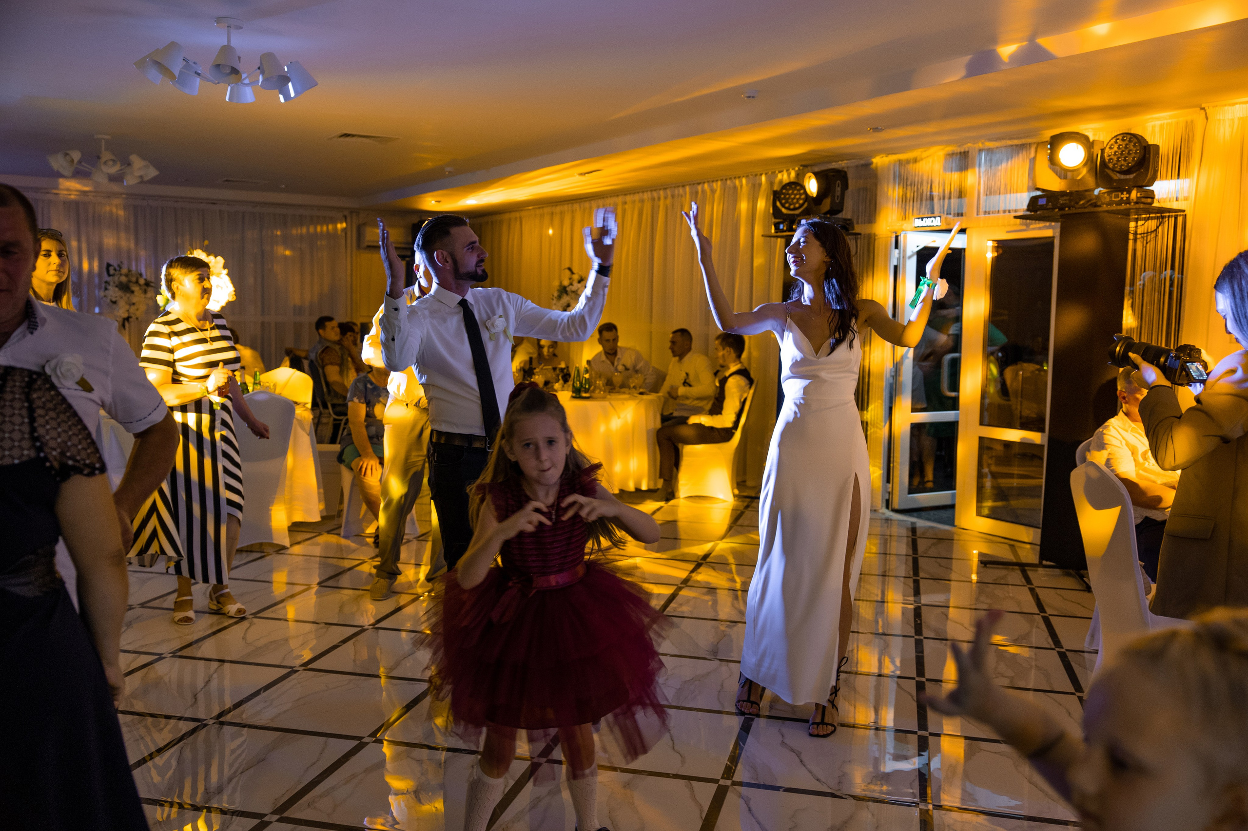 Виталий и Софья. Видеосьемка, фотосьемка свадеб, юбилеев, утренников в Краснодарском кр