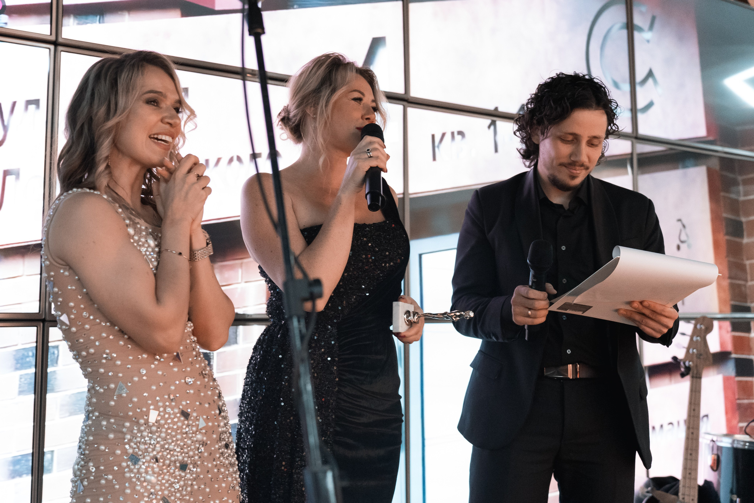 Веб-сериал «МЫ». Для тех, кто не ждёт удачи, а создаёт её. Каждая фотосессия — это твой момент, твой стиль, твой успех. 📸