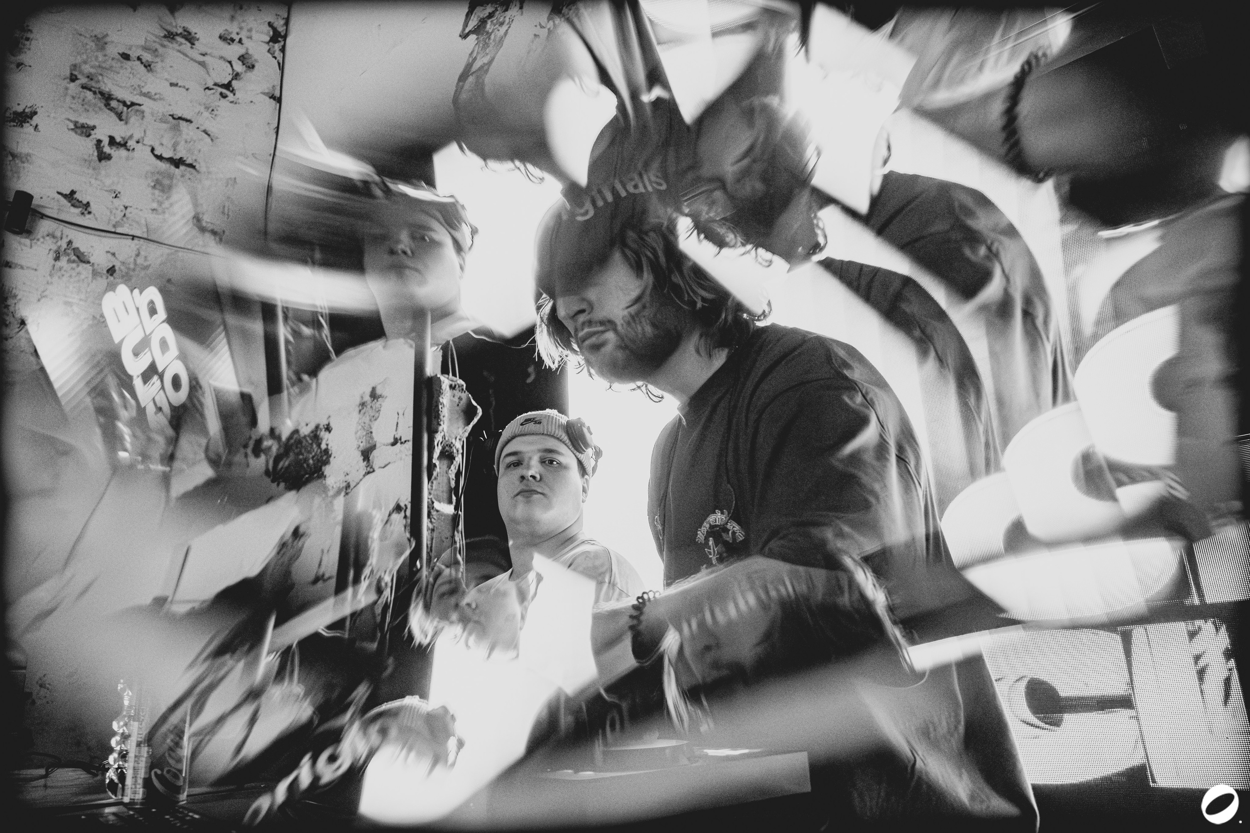 ODD.CLUB 04/04 (@youlovebu). Соня бу тебя сфоткала