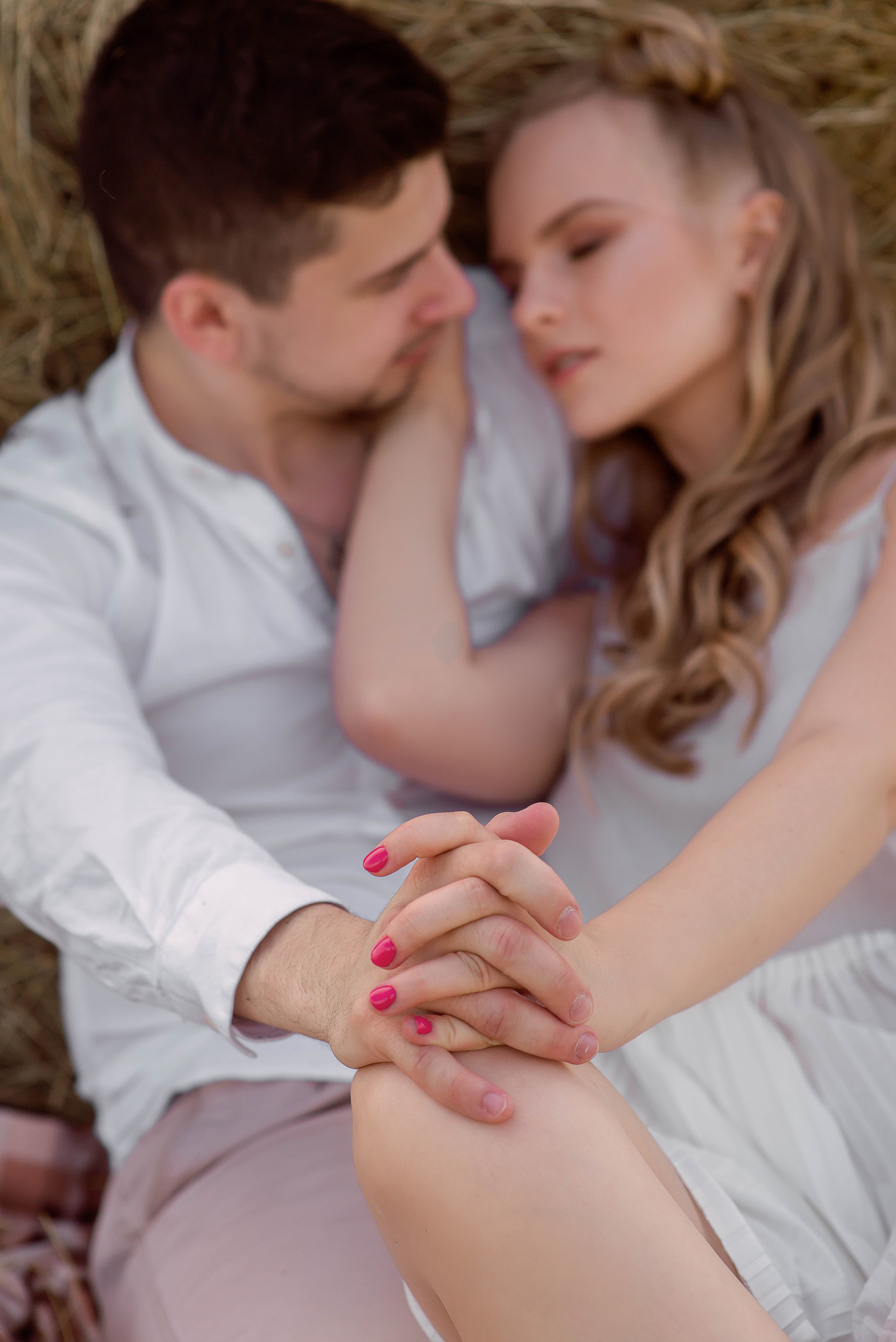 Фотосессия пары в поле. Свадебный фотограф  Калининград | Москва|