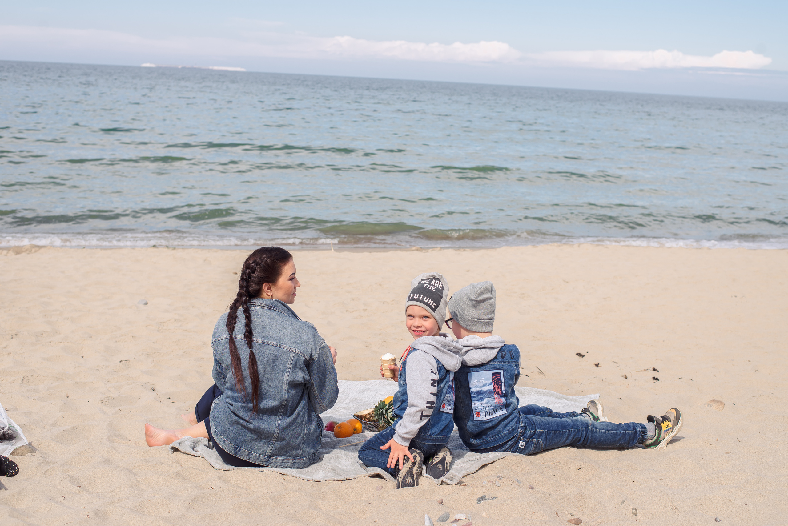 Семейная фотопрогулка на море. Свадебный фотограф  Калининград | Москва|