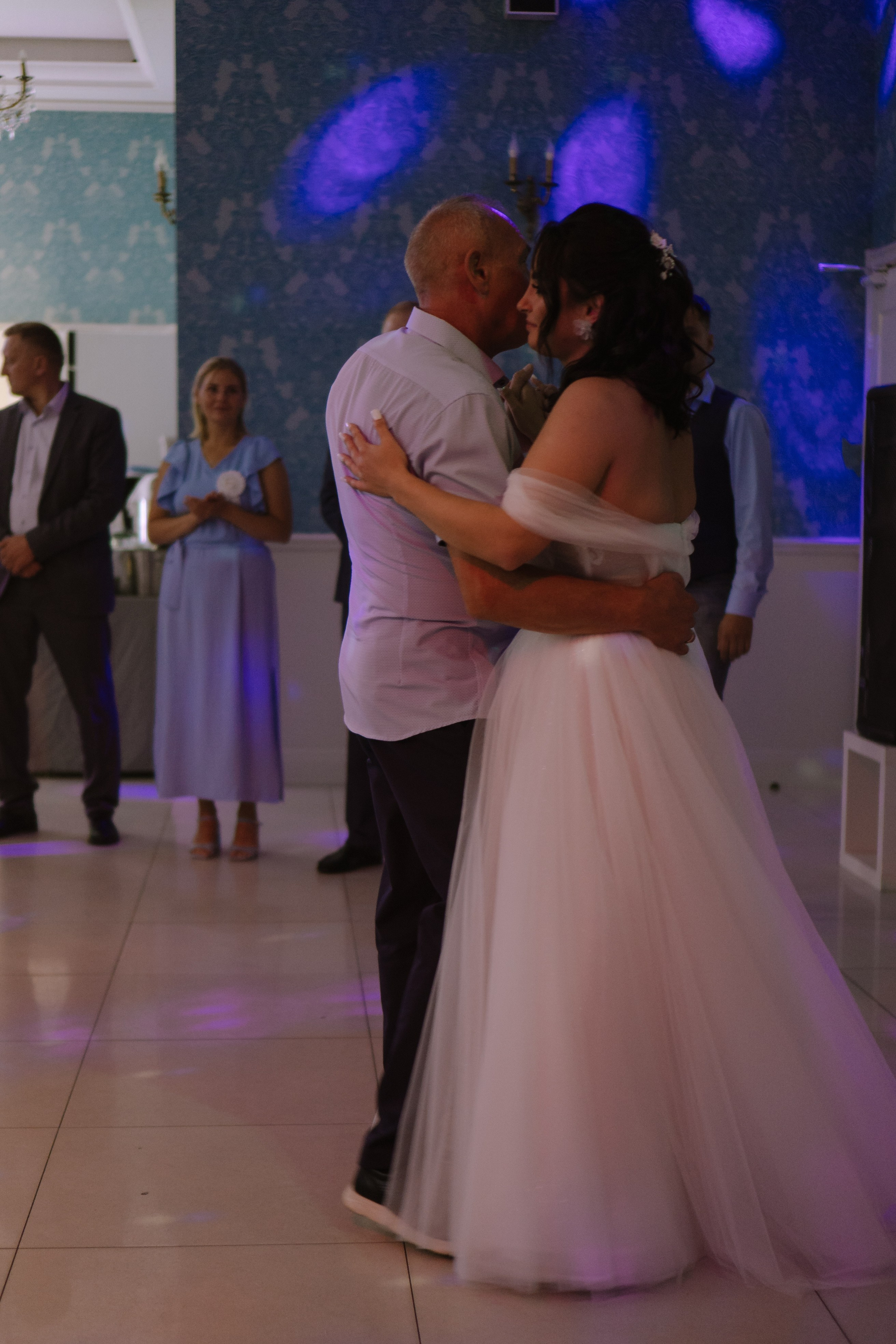 ТАНЕЦ ОТЦА И ДОЧЕРИ НА БАНКЕТЕ (СВАДЕБНАЯ ФОТОСЕСИИЯ БАНКЕТА). Профессиональный фотограф, Санкт-Петербург — Виктория Богомолова