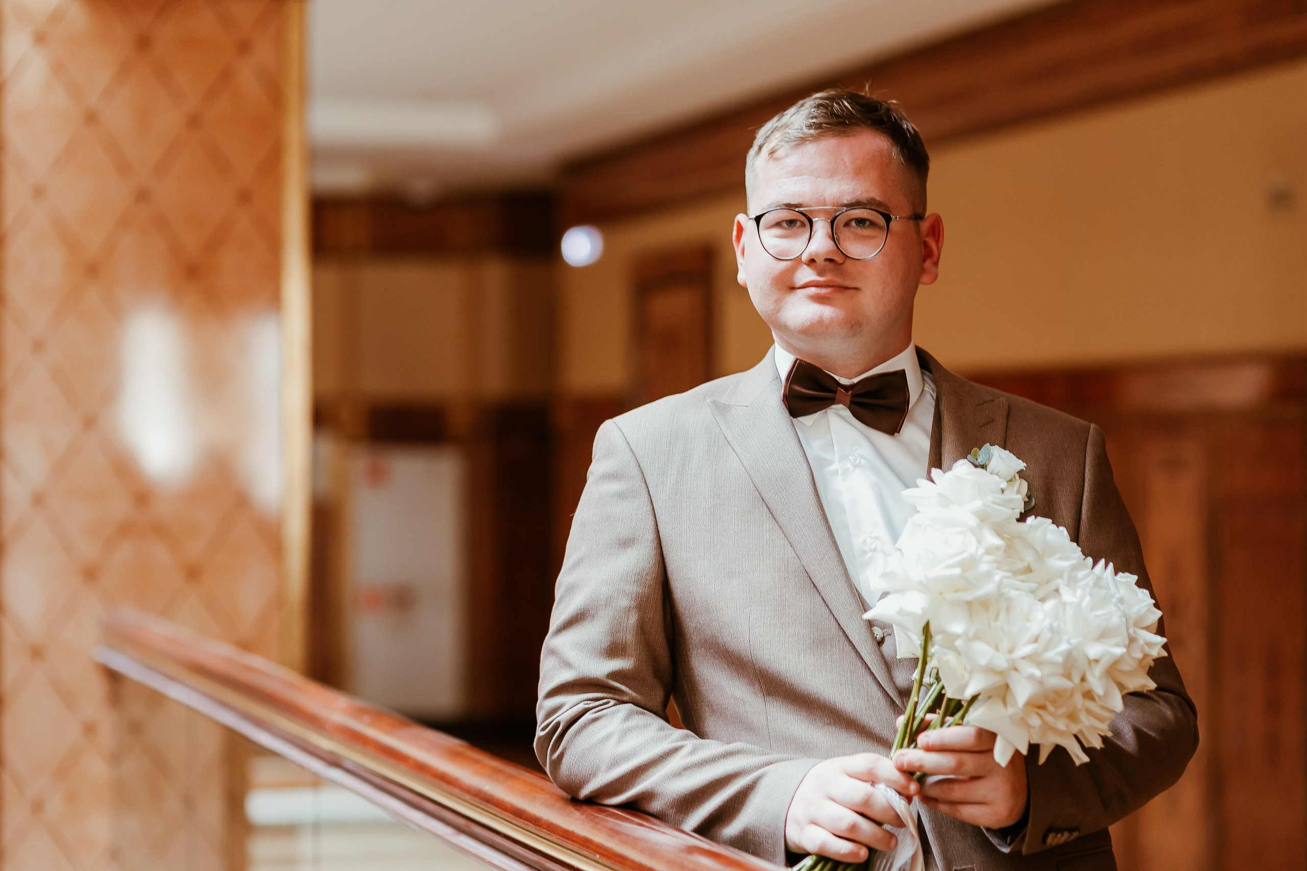 Свадебная осенняя фотосессия Ивана и Лидии в городе. Свадебный и репортажный фотограф в Ярославле и Санкт-Петербурге Роман Микрюков