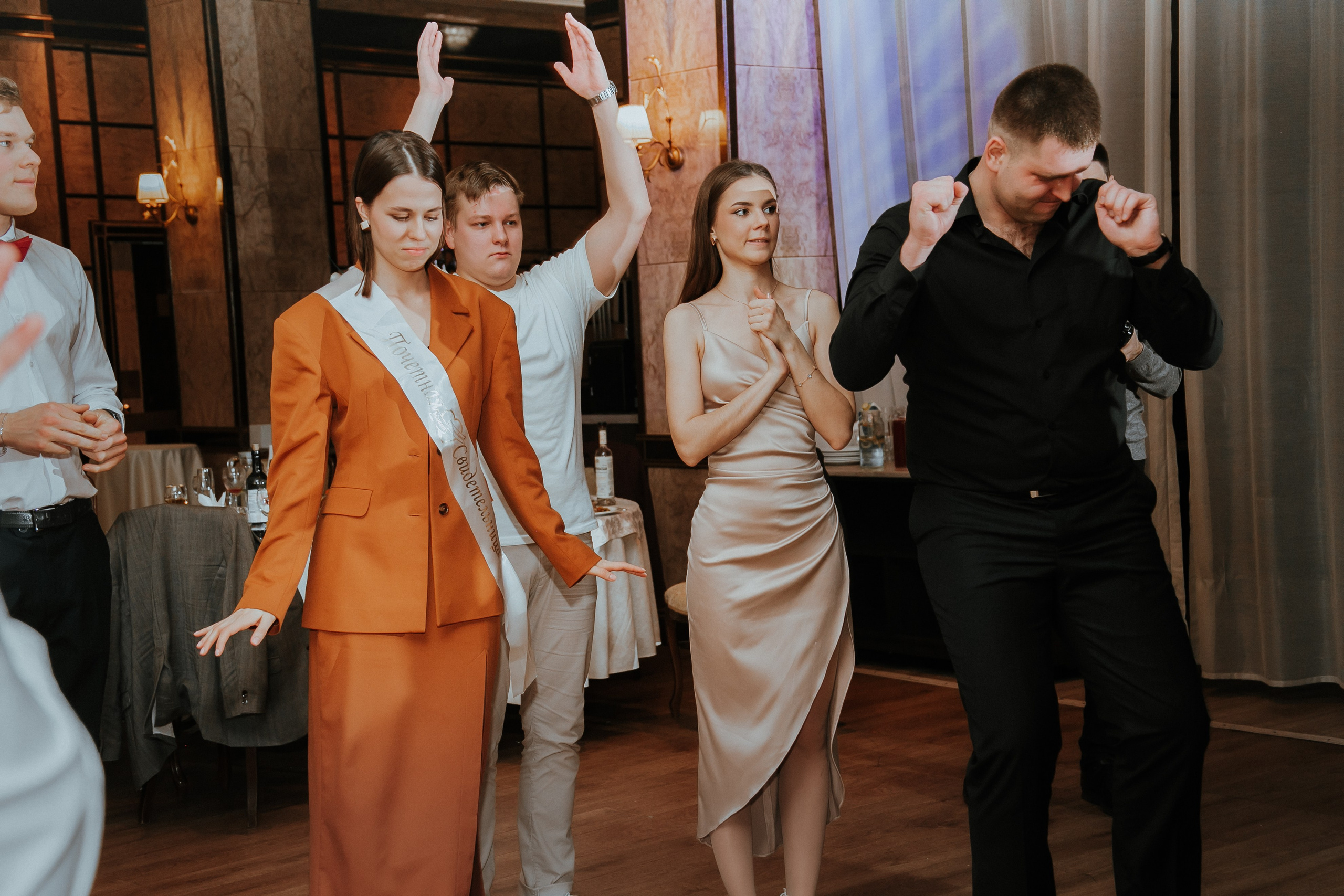 Съемка выездной регистрации в отеле. Свадебный и репортажный фотограф в Ярославле и Санкт-Петербурге Роман Микрюков