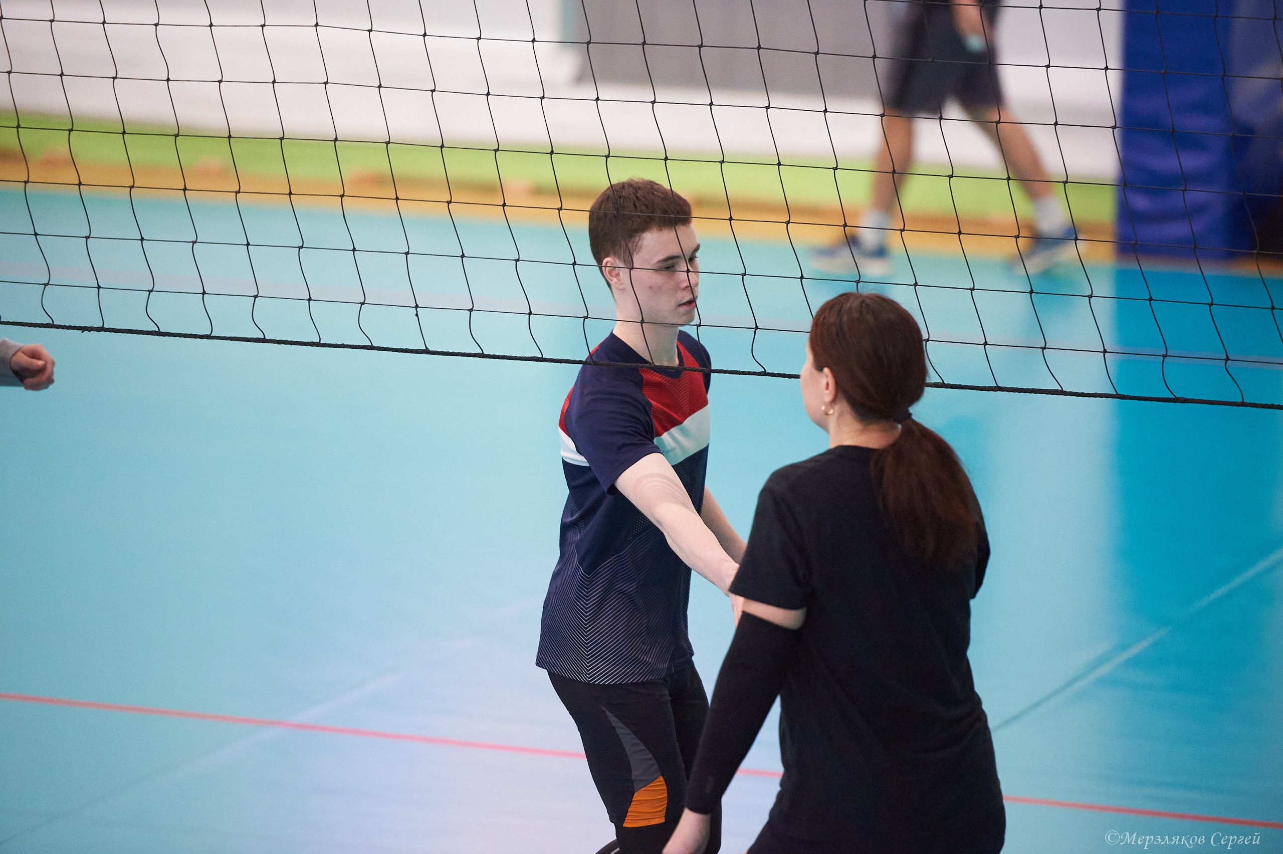 Новогодний волейбольный турнир. Ижевск. 16.12.23. Спортивный репортажный фотограф в Ижевске Сергей Мерзляков