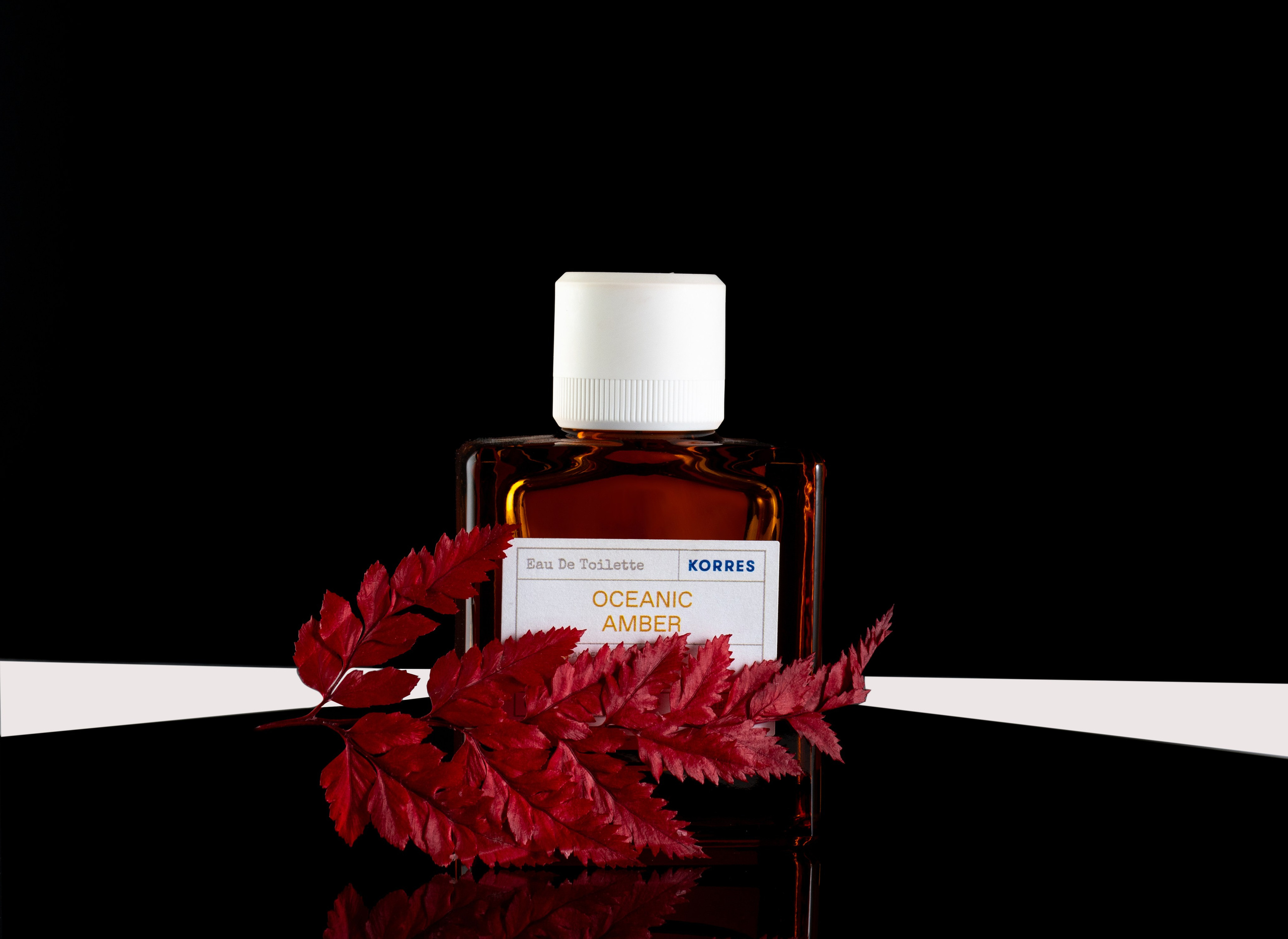 Чёрный фон. Предметный, рекламный, ювелирный фотограф в Москве