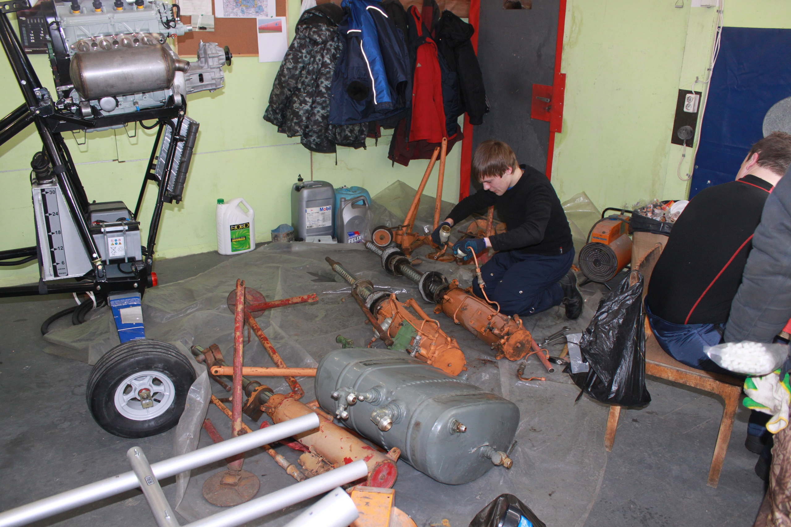 Ил-14Т «Голубая Мечта» работы в Тушино (2011 г.). Фотоальбом показывающий увлекательный мир авиации и мир медведей Андрея Иванова