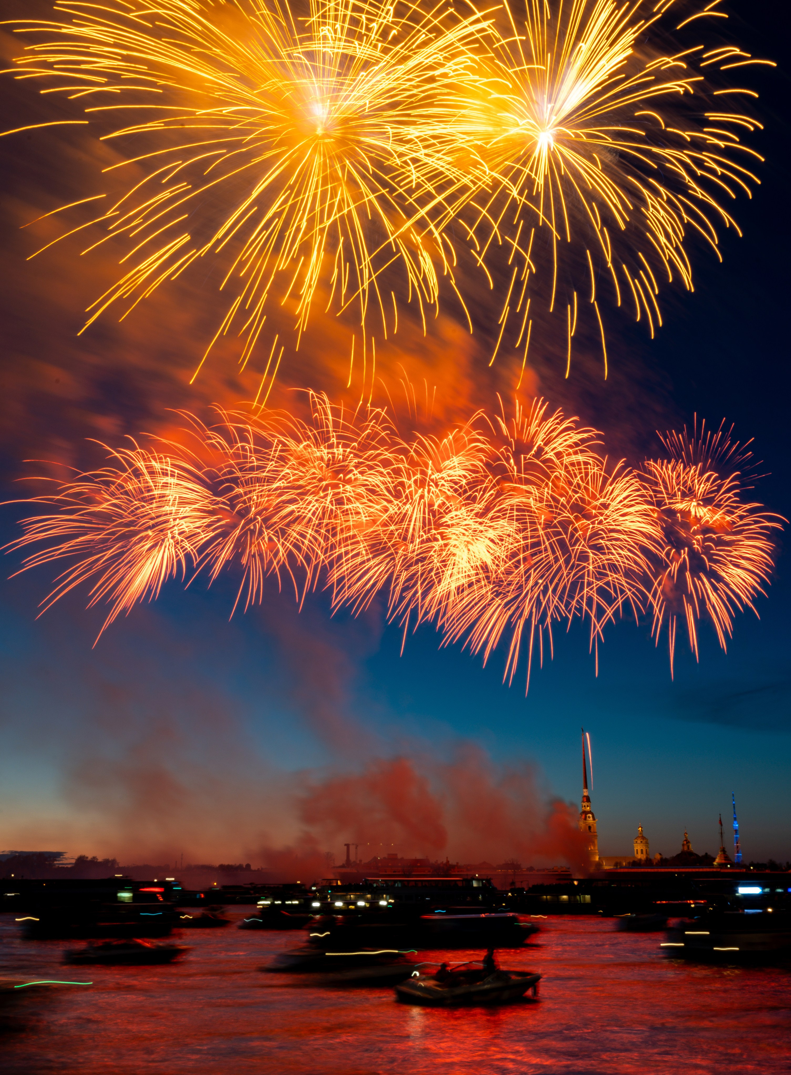 Салют на День Победы  у стен Петропавловской крепости в Санкт-Петербурге,салют в Санкт-Петербурге, Петропавловская крепость, петропавловская крепость Санкт-Петербург, День Победы 