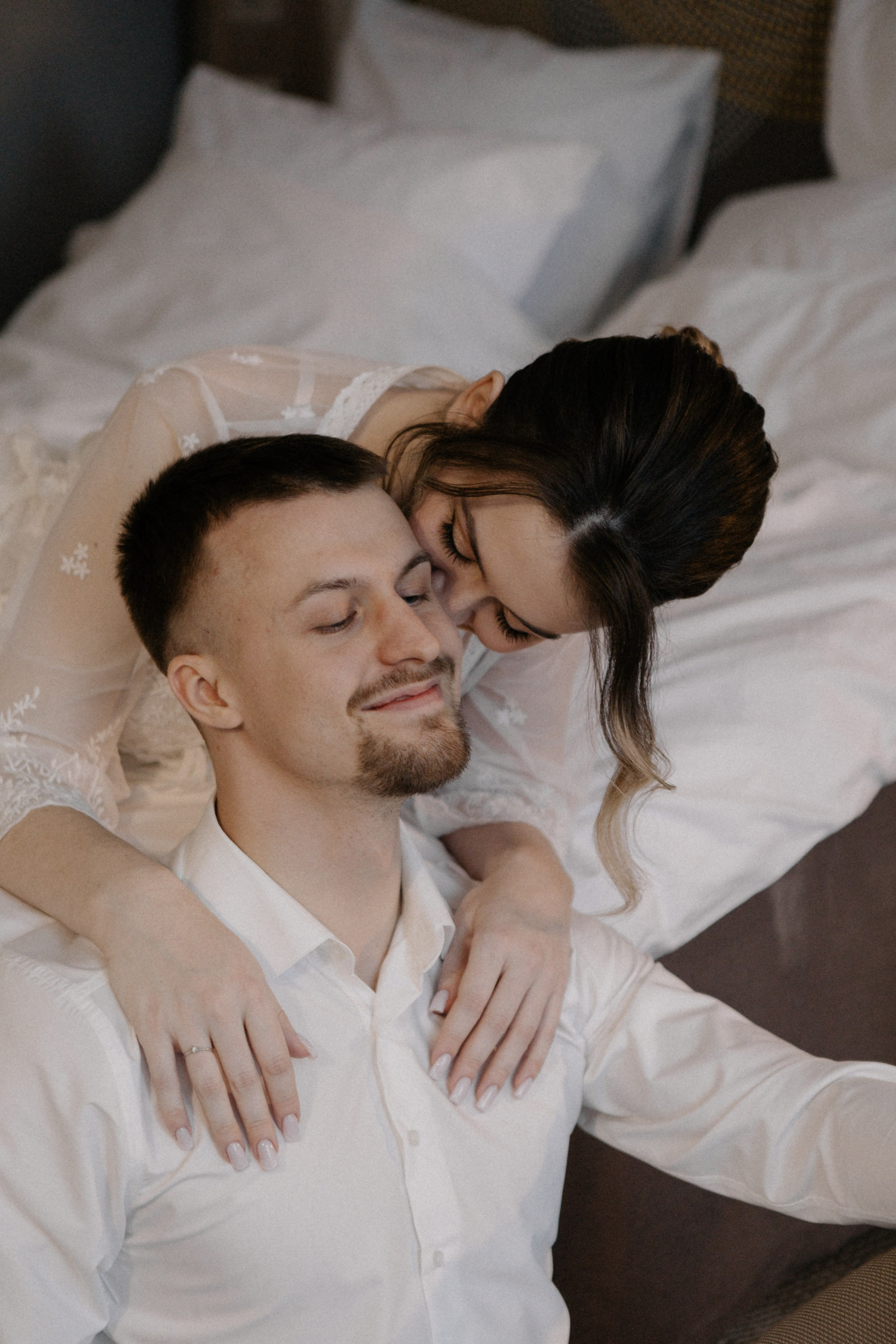 Ксюша и Илья. Утро в отеле роспись в Birds. Свадебный и портретный фотограф в Москве Анастасия Масюк