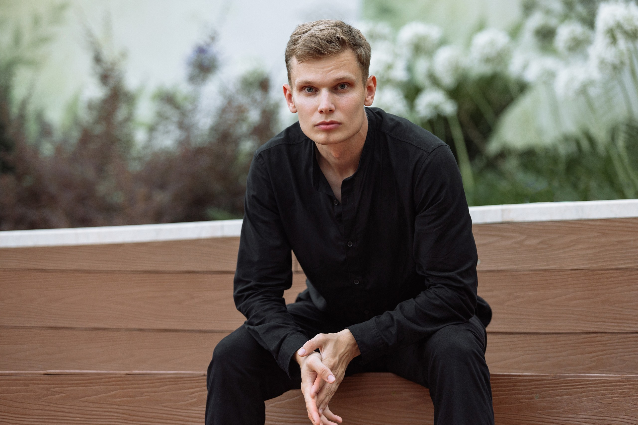 Best Portrait Photo Shoot for Men. Professional photographer in Sochi Victoria Joy. Teaching Photography