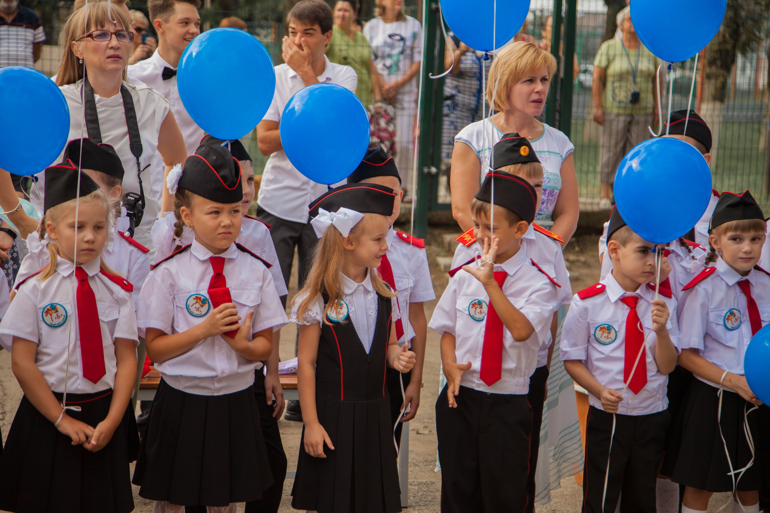 Линейка 1 сентября. Свадебный и семейный фотограф в Армавире
