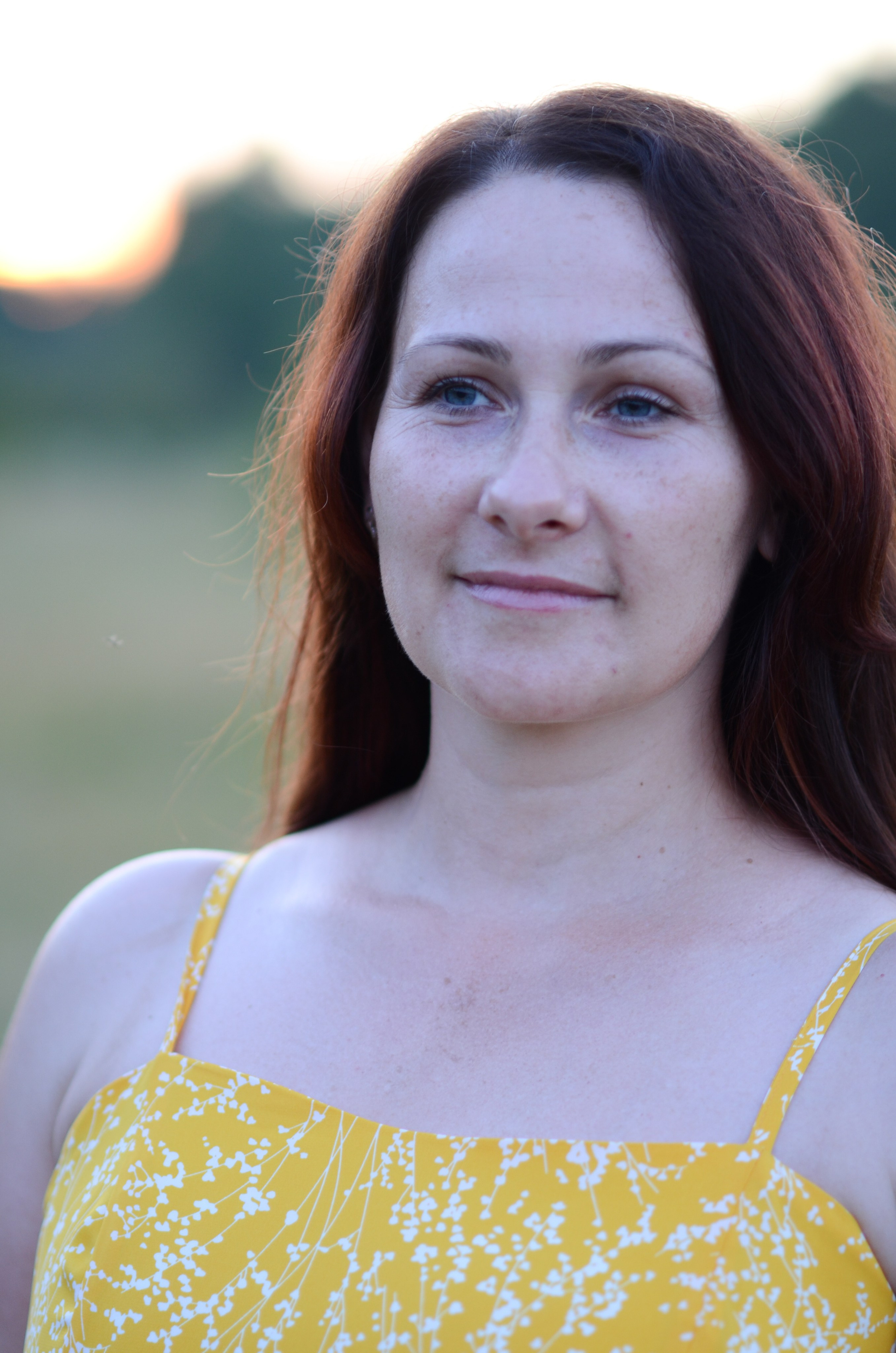 Летняя в поле. Семейный фотограф г. Москва