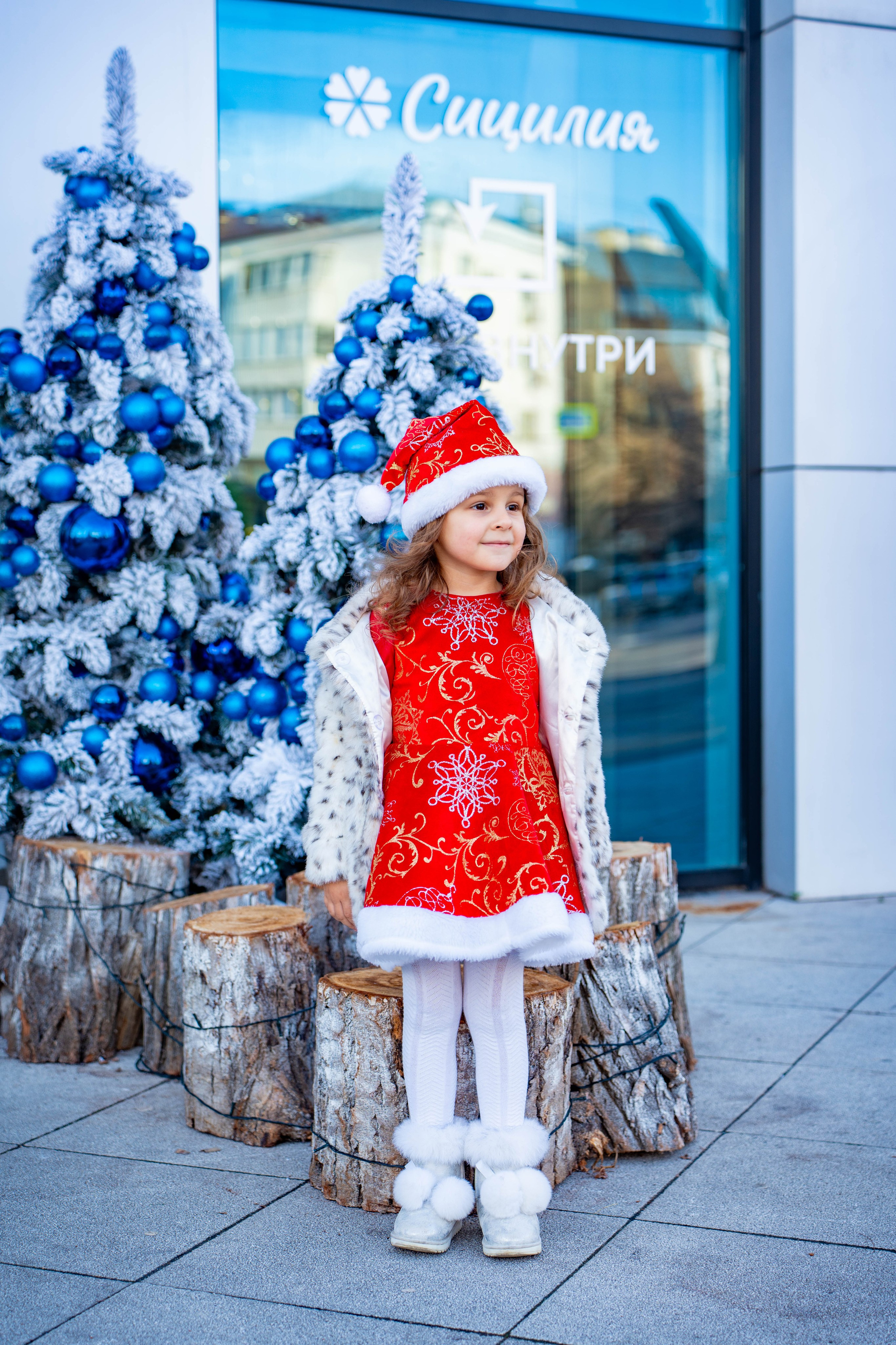 Новогодняя фотосессия в Новороссийске. Семейный и детский фотограф Екатерина Черняева. Снимаю портреты, love story, фотопрогулки, работаю на улице, в кафе, студии, дома у клиента