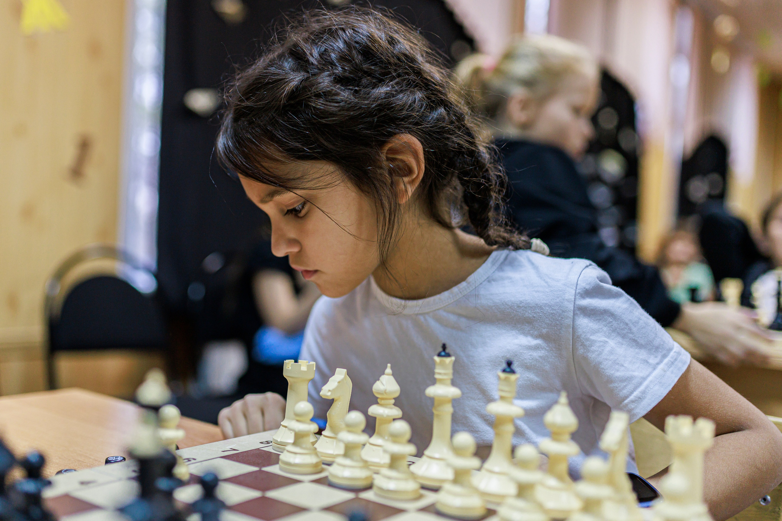 Репортажная сьёмка игры в шахматы в детском доме. Семейный и детский фотограф в Рязани Васюгова Мария