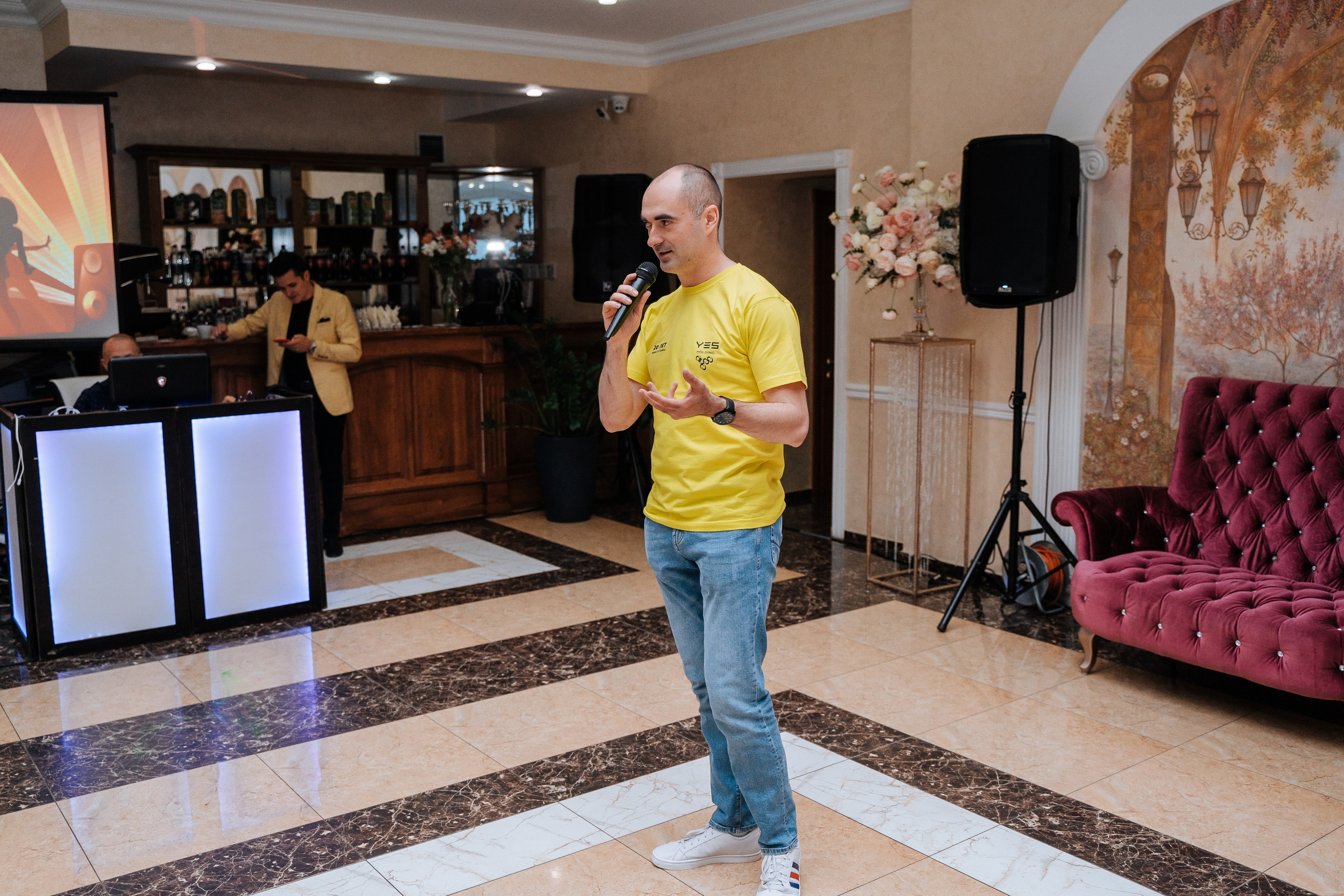 Yes Holding. Свадебный фотограф в Симферополе